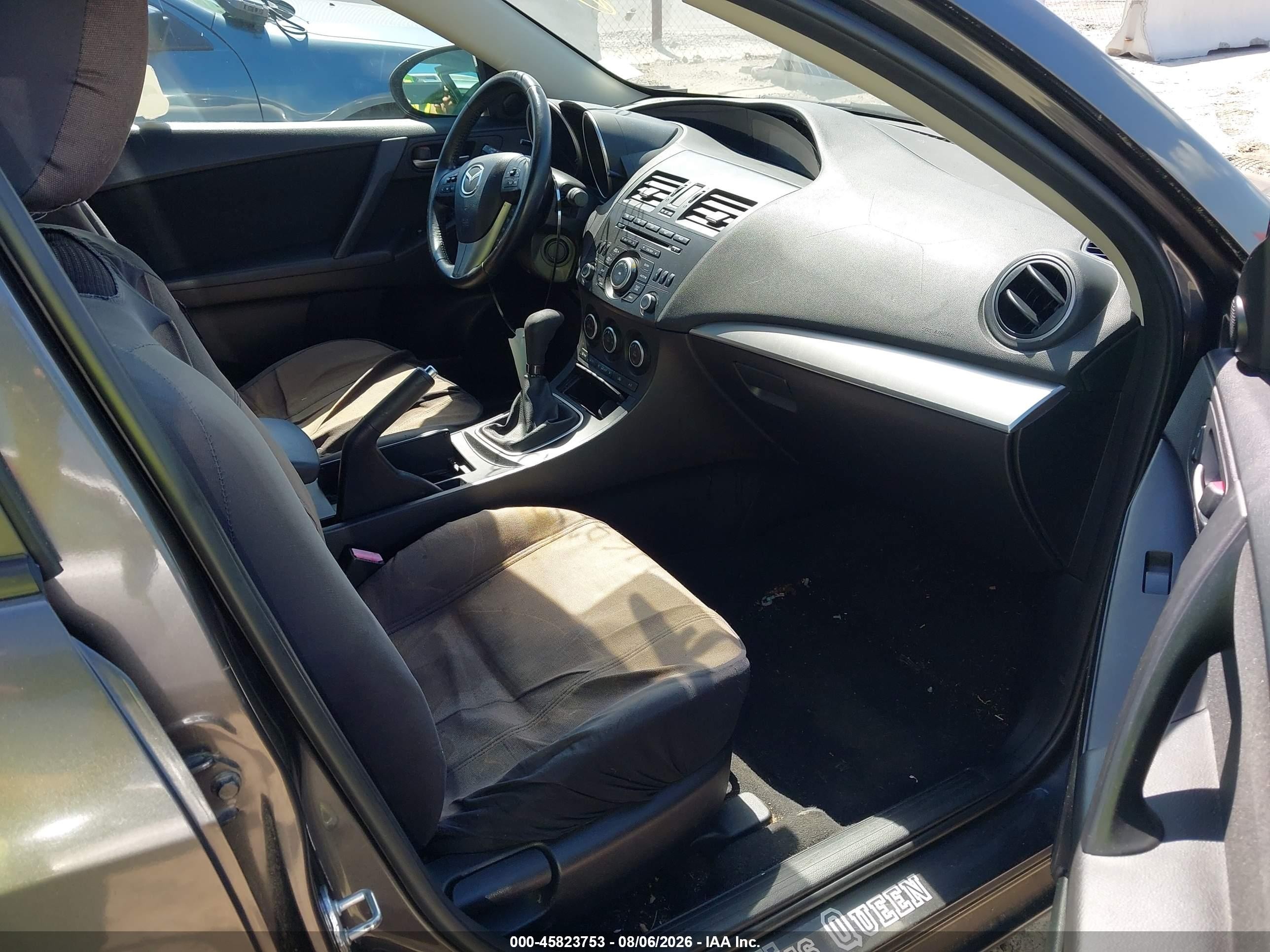 2013 Mazda Mazda3 I Touring Gray vin: JM1BL1V78D1739581