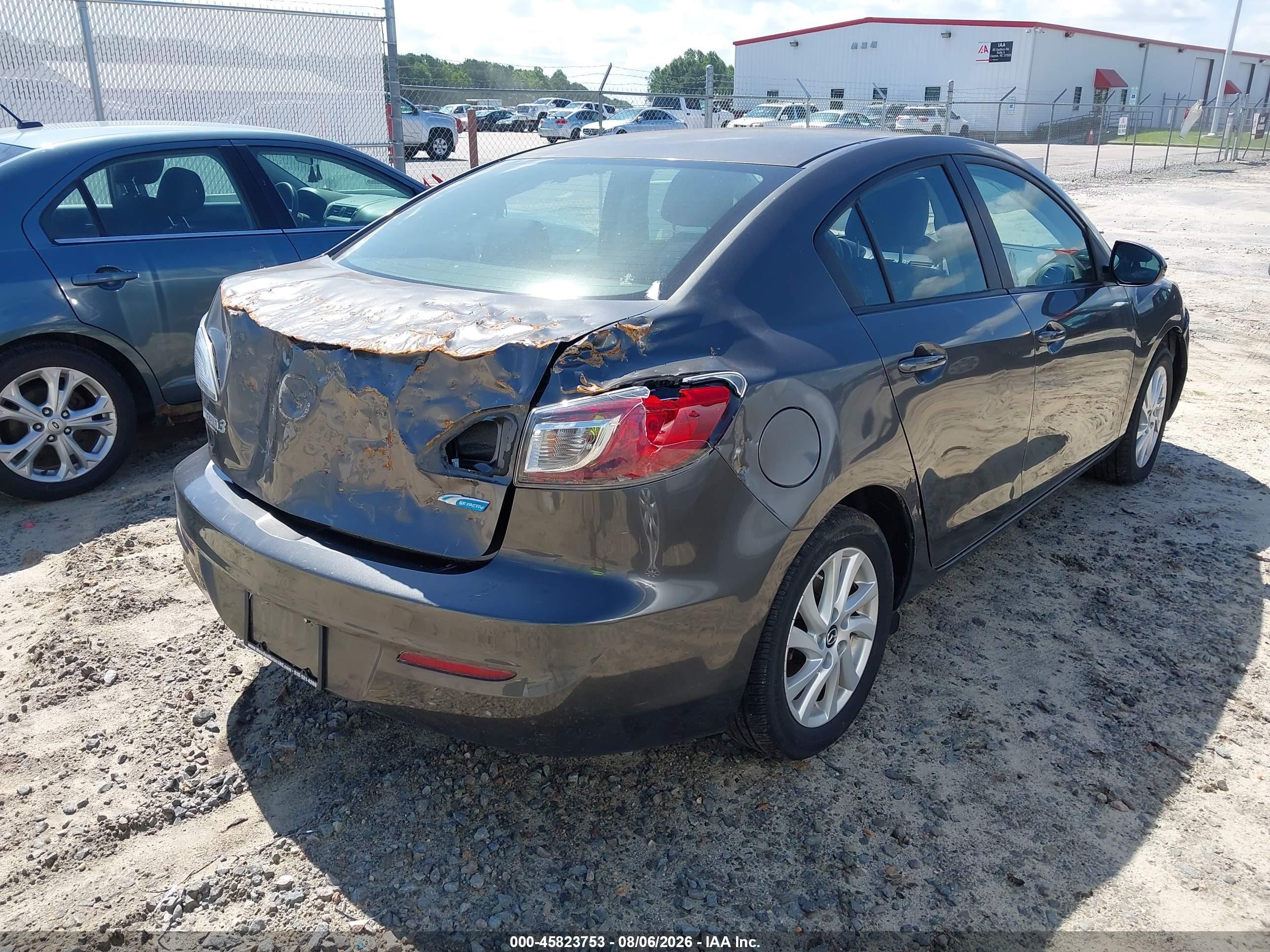 2013 Mazda Mazda3 I Touring Gray vin: JM1BL1V78D1739581