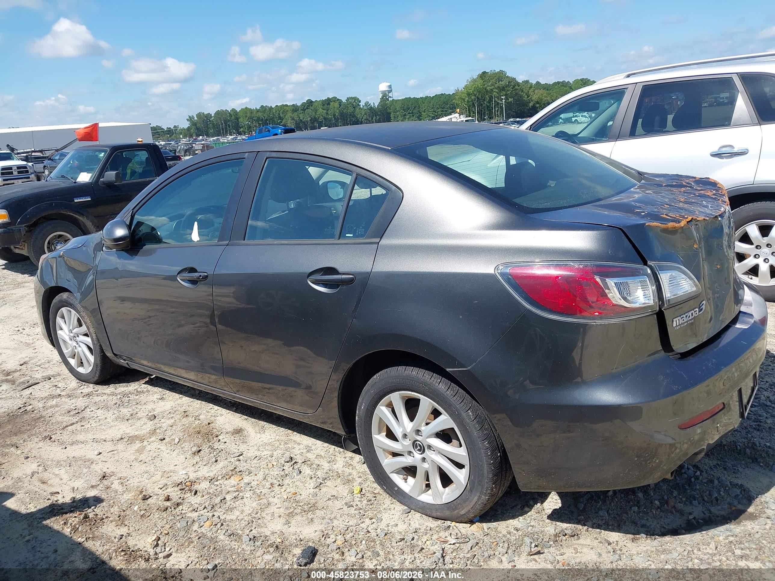 2013 Mazda Mazda3 I Touring Gray vin: JM1BL1V78D1739581