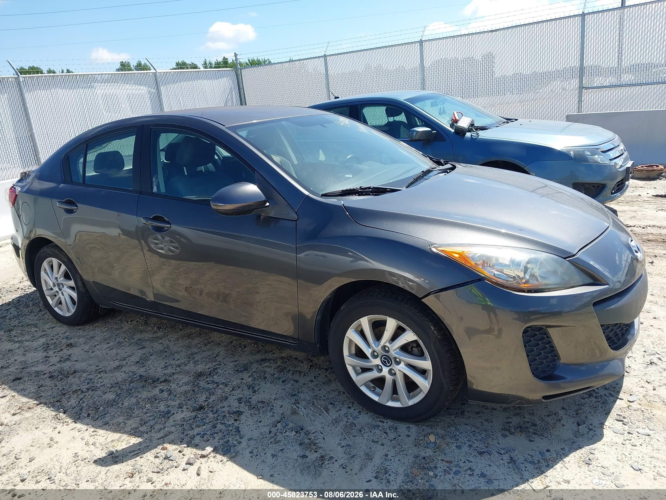 2013 Mazda Mazda3 I Touring Gray vin: JM1BL1V78D1739581