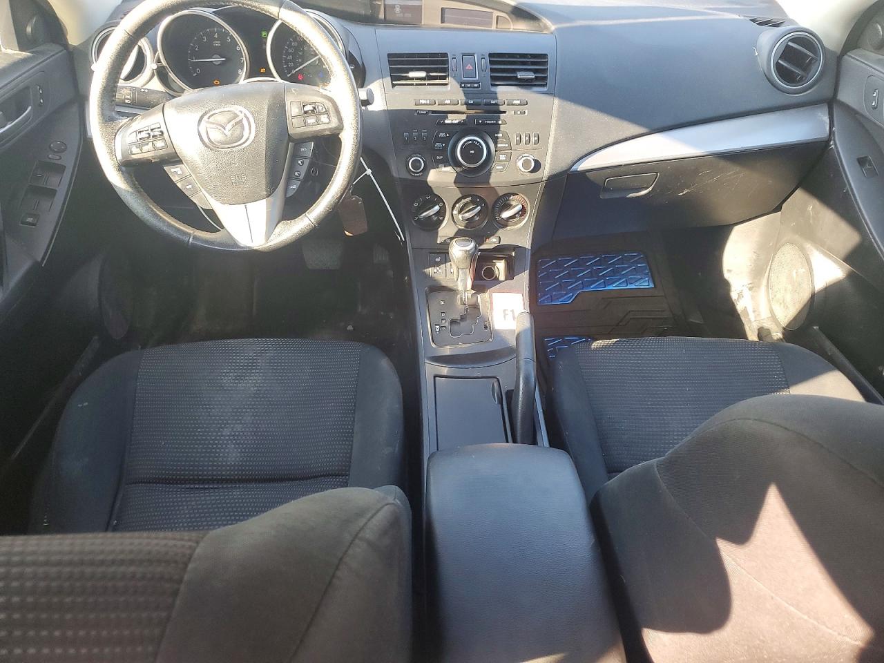 2013 Mazda 3 I Серебряный vin: JM1BL1V78D1801707