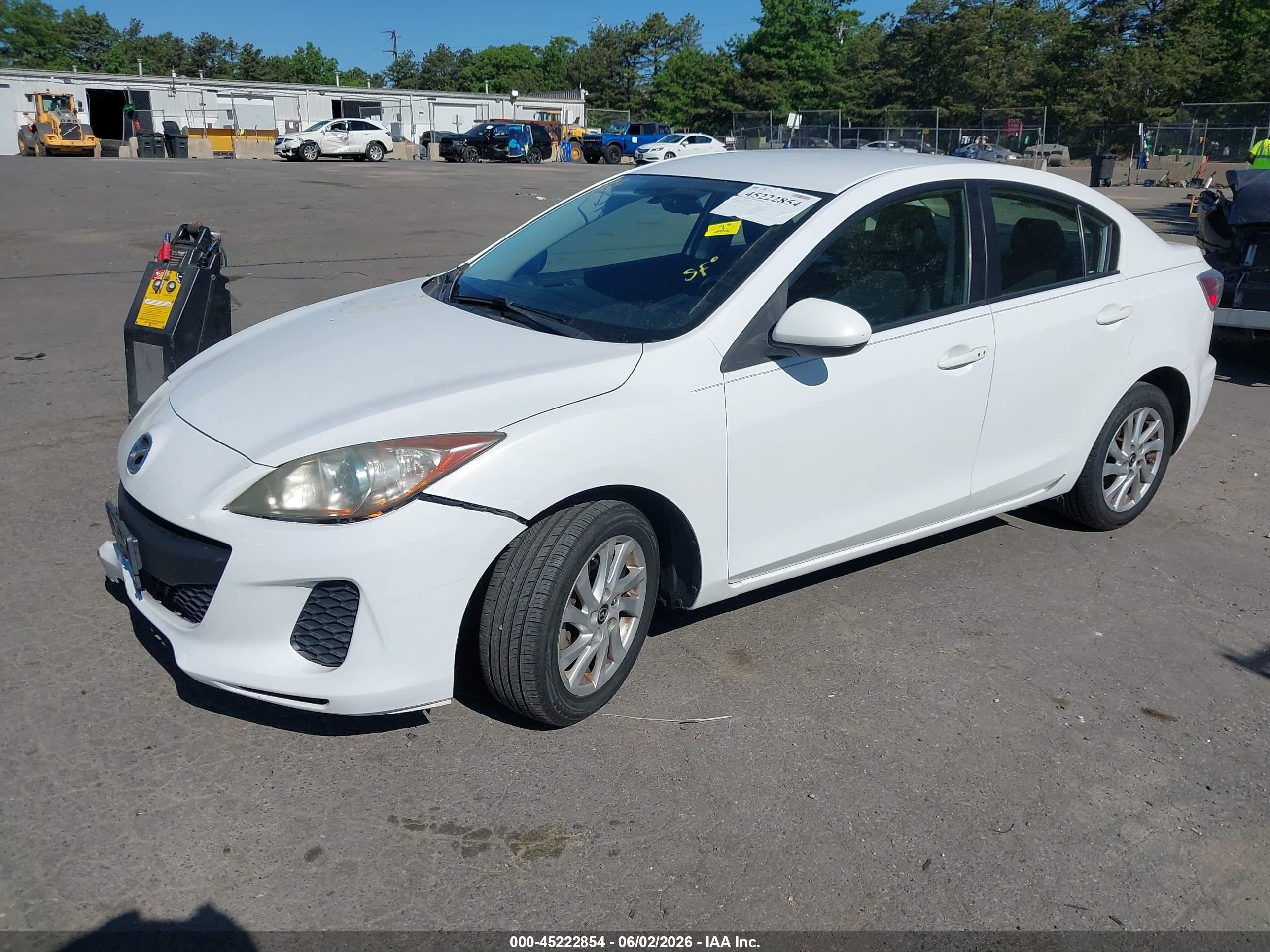 2013 Mazda Mazda3 I Touring Белый vin: JM1BL1V78D1819589