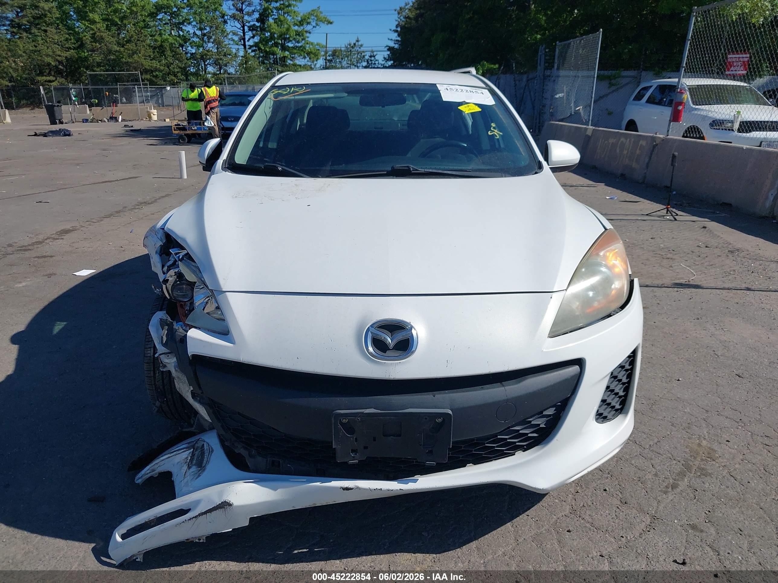 2013 Mazda Mazda3 I Touring Белый vin: JM1BL1V78D1819589