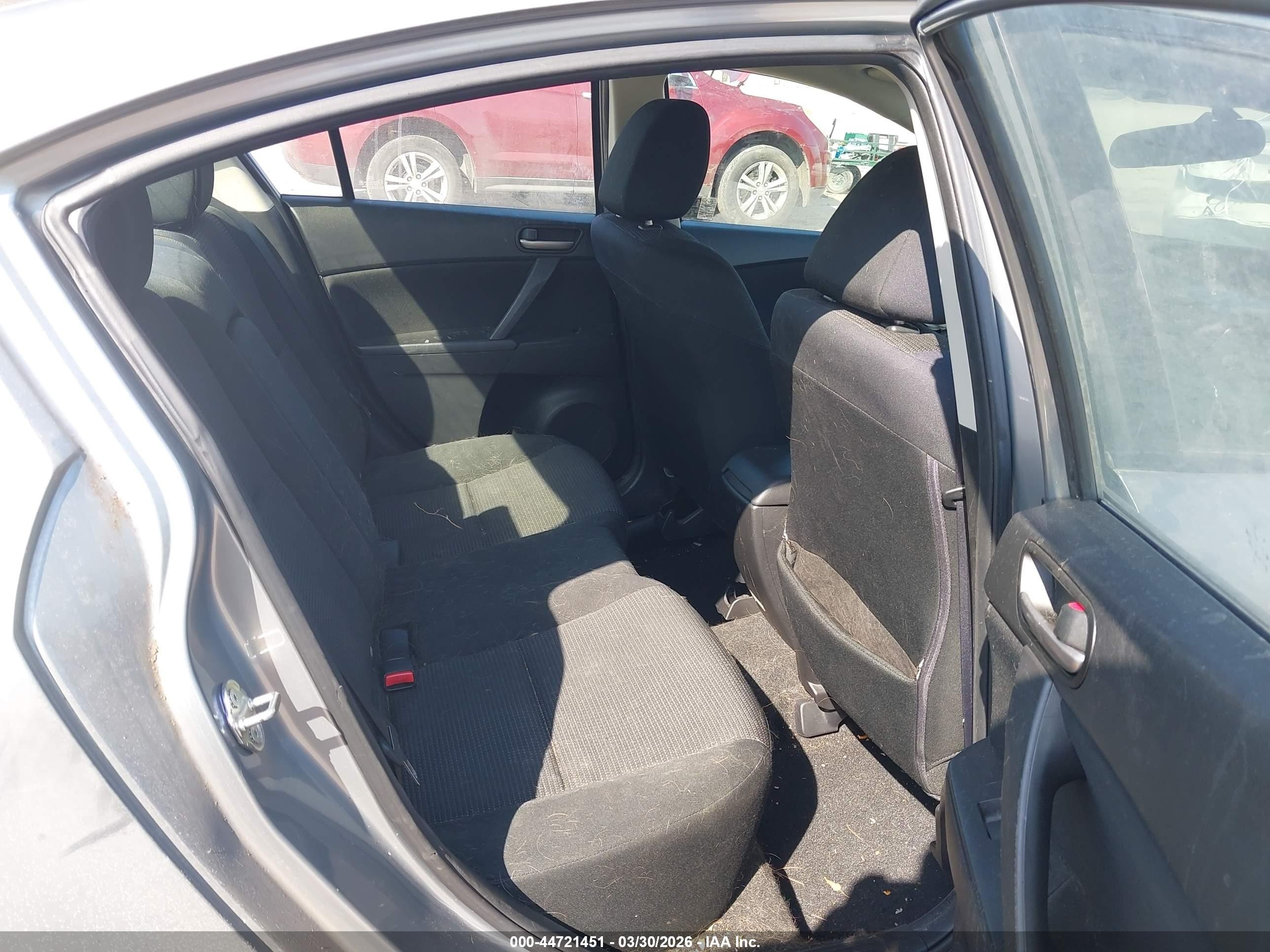 2012 Mazda Mazda3 I Touring Silver vin: JM1BL1V79C1654859