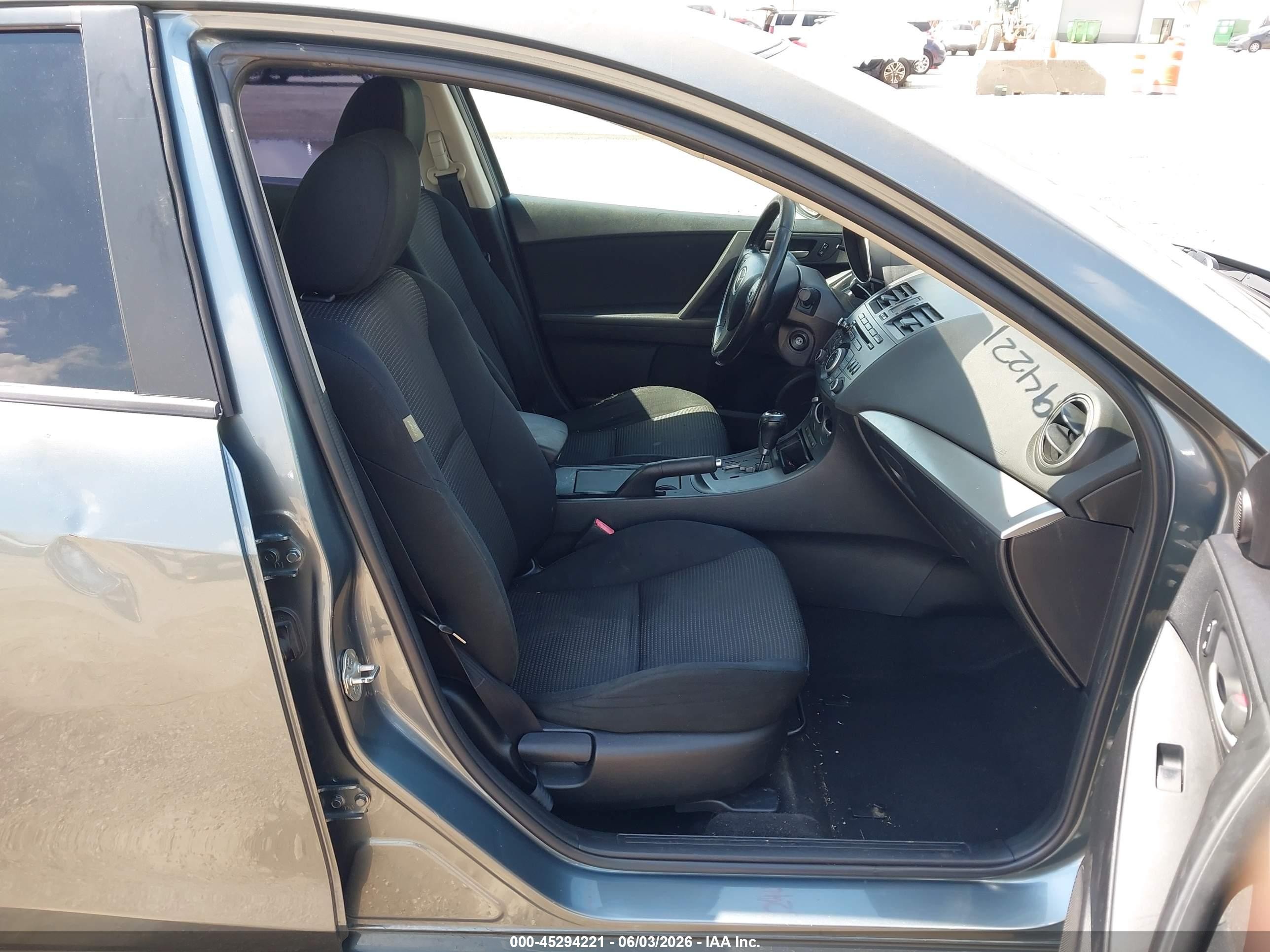 2012 Mazda Mazda3 I Touring Green vin: JM1BL1V79C1663822