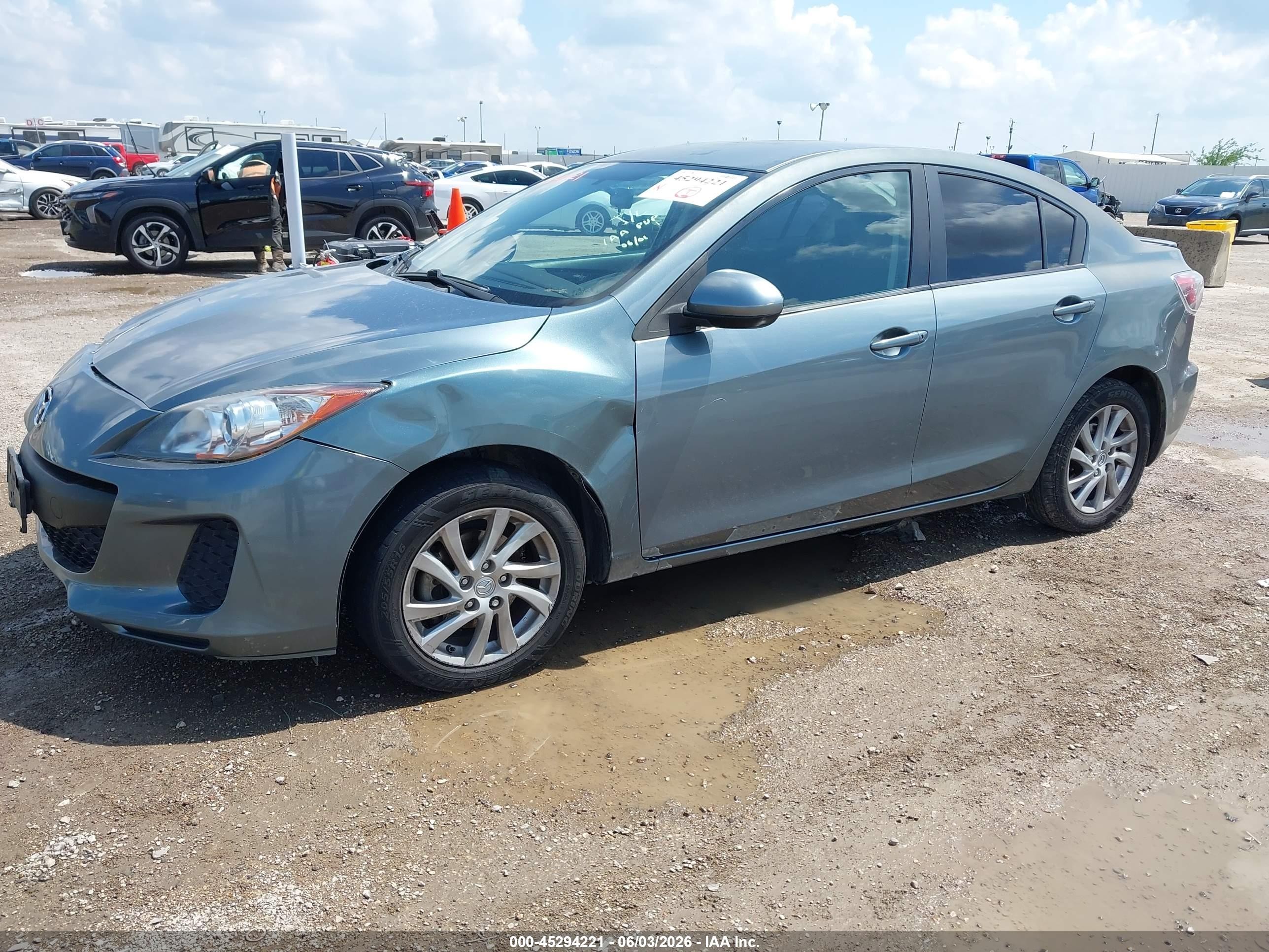 2012 Mazda Mazda3 I Touring Green vin: JM1BL1V79C1663822