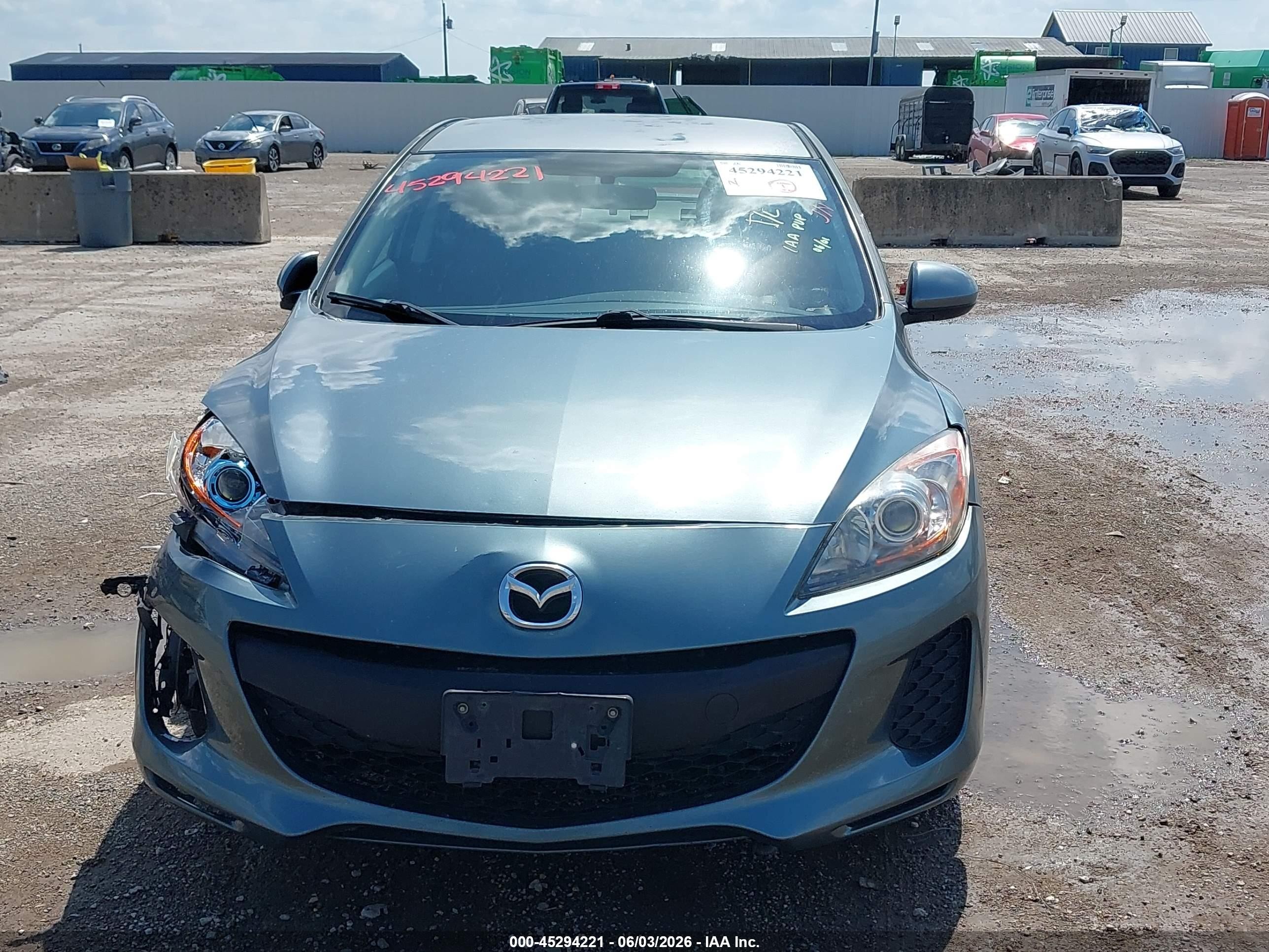 2012 Mazda Mazda3 I Touring Green vin: JM1BL1V79C1663822