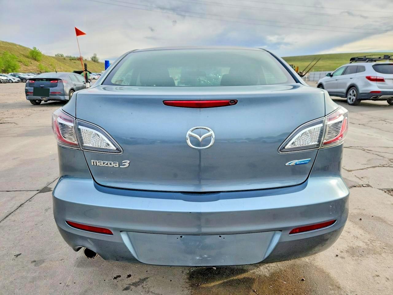 2013 Mazda 3 I Teal vin: JM1BL1V79D1711059