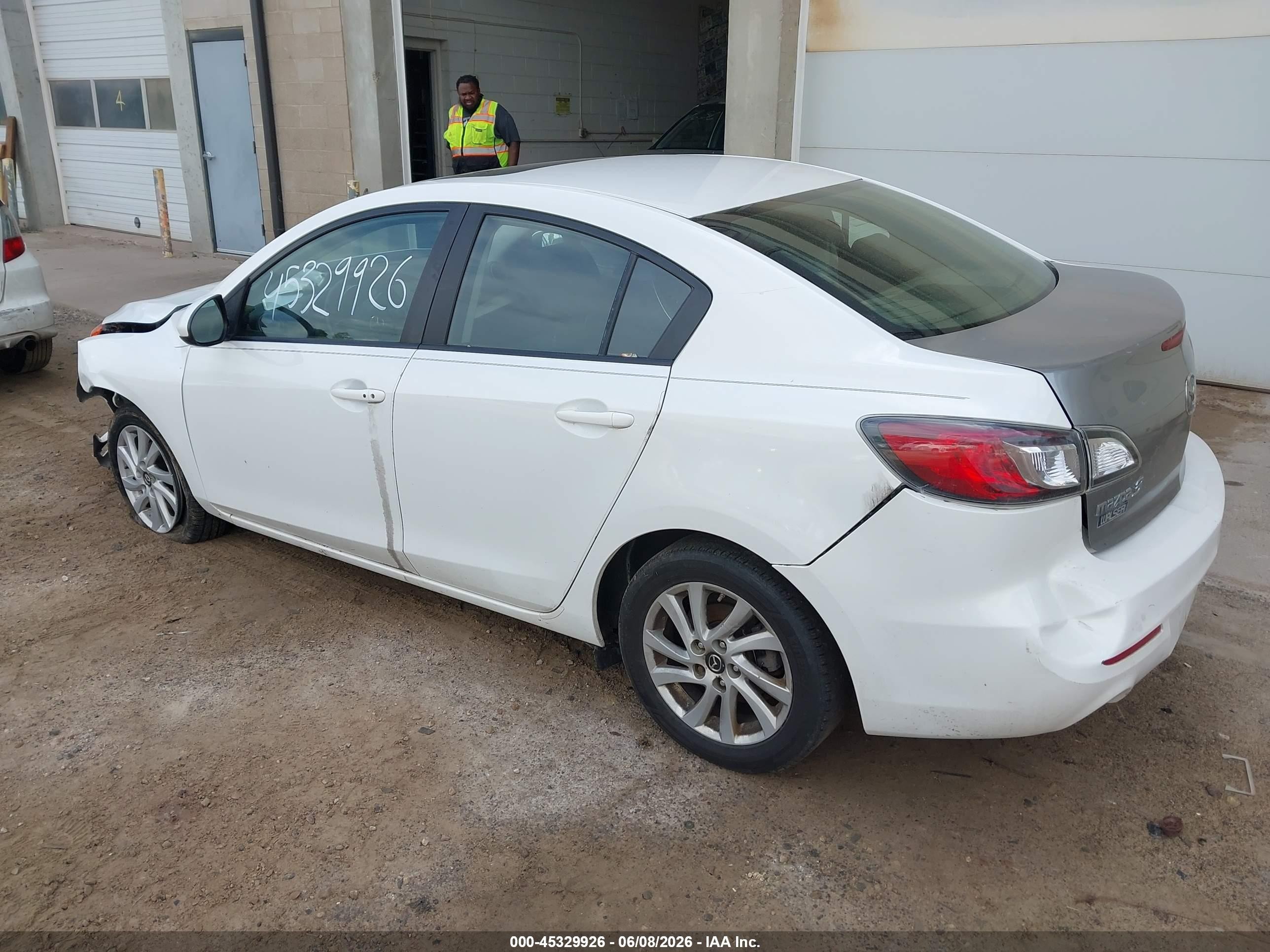 2013 Mazda Mazda3 I Touring Белый vin: JM1BL1V79D1743204