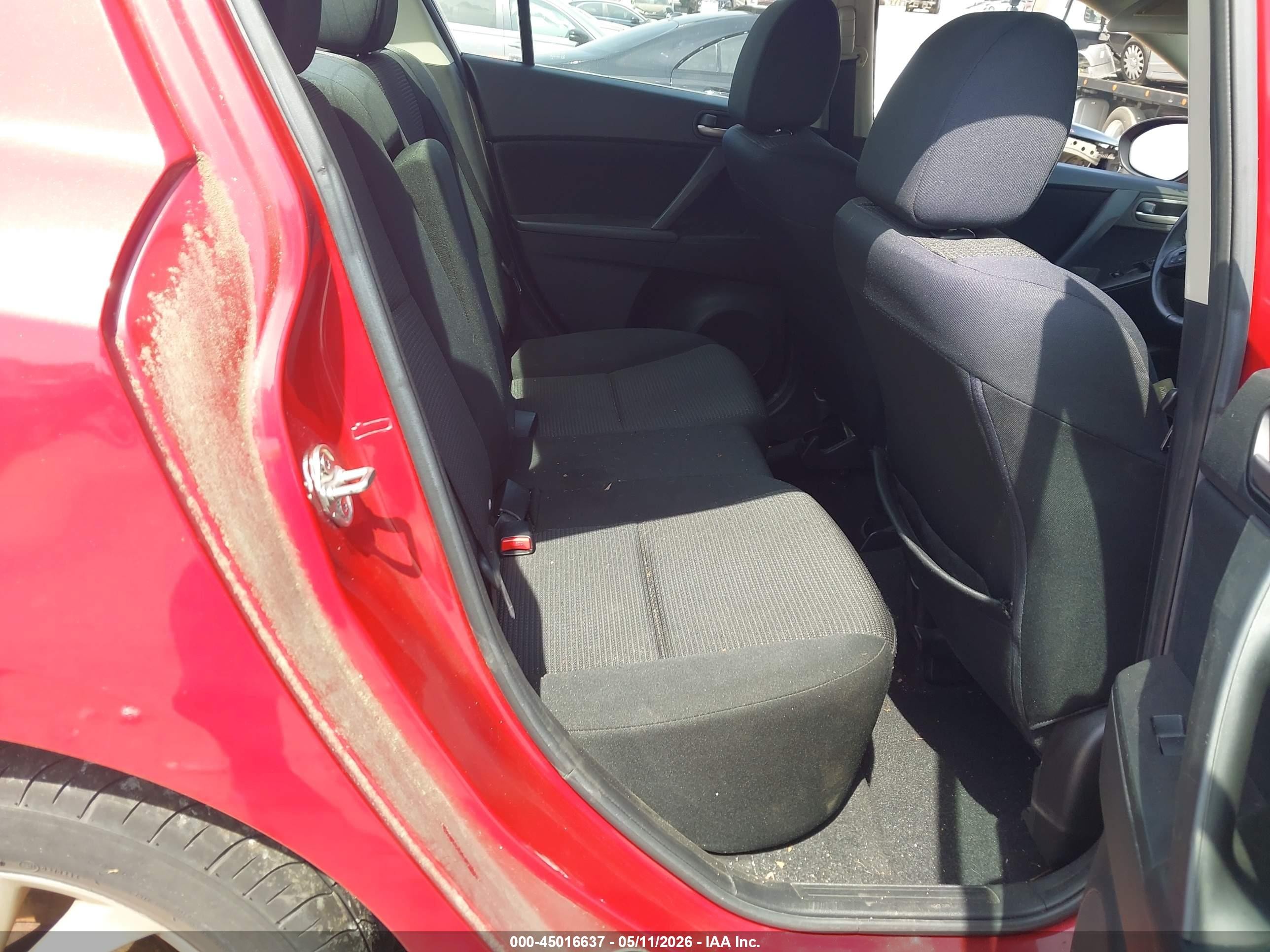 2013 Mazda Mazda3 I Touring Red vin: JM1BL1V79D1781144