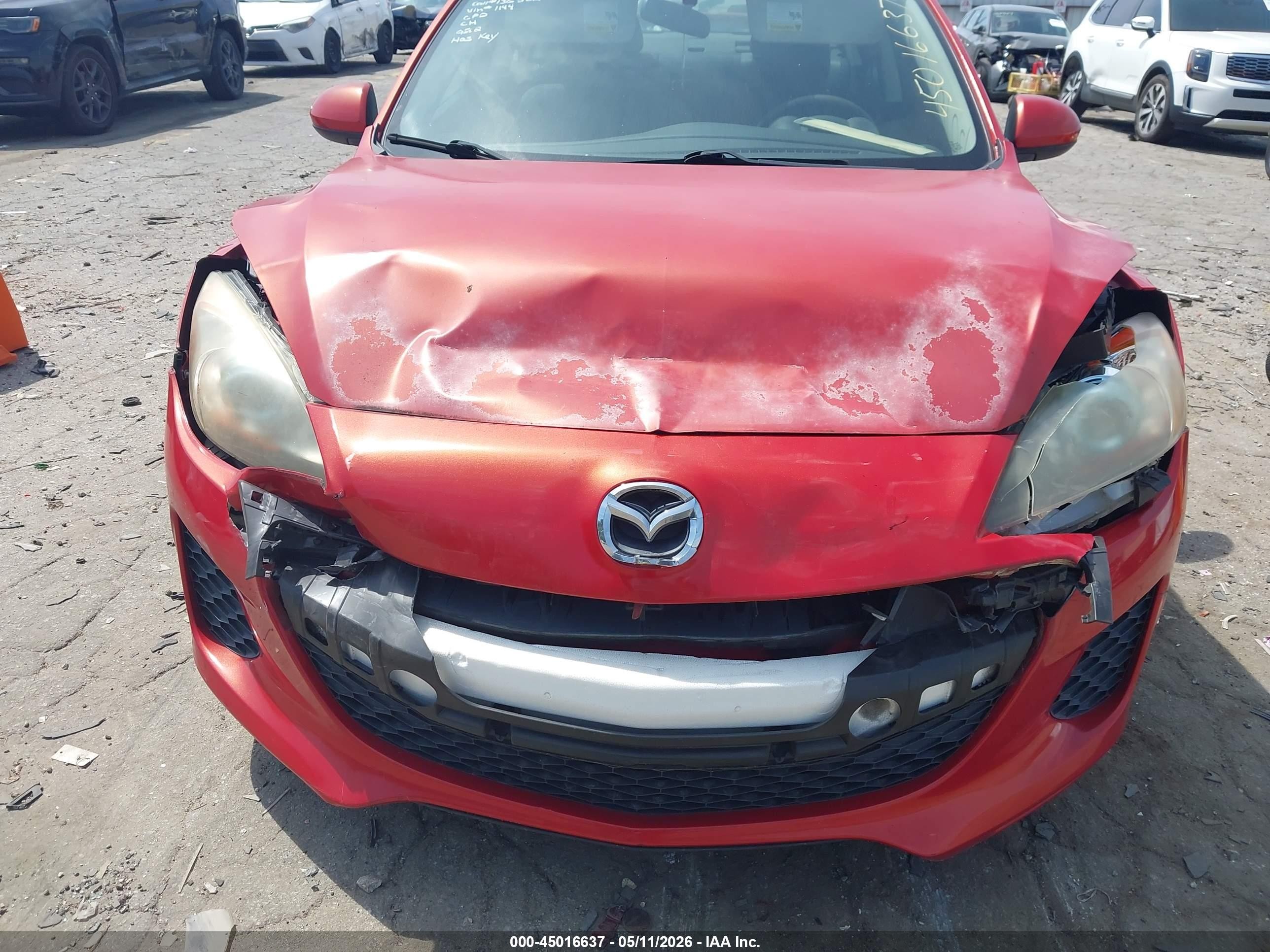 2013 Mazda Mazda3 I Touring Red vin: JM1BL1V79D1781144