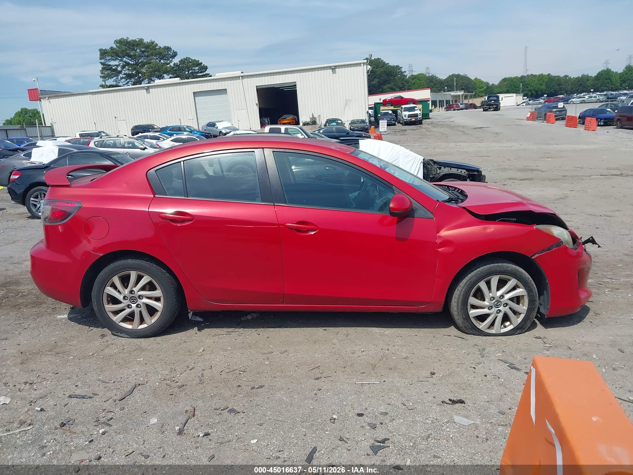 2013 Mazda Mazda3 I Touring Red vin: JM1BL1V79D1781144