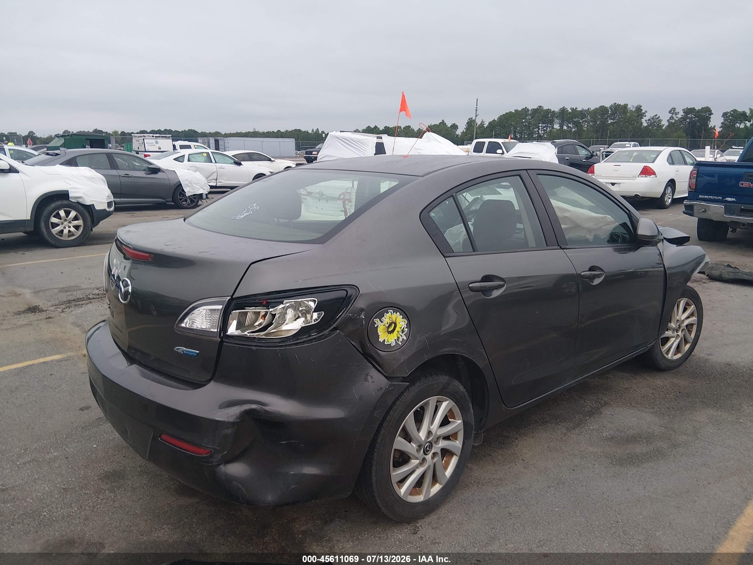 2013 Mazda Mazda3 I Touring Черный vin: JM1BL1V7XD1766832