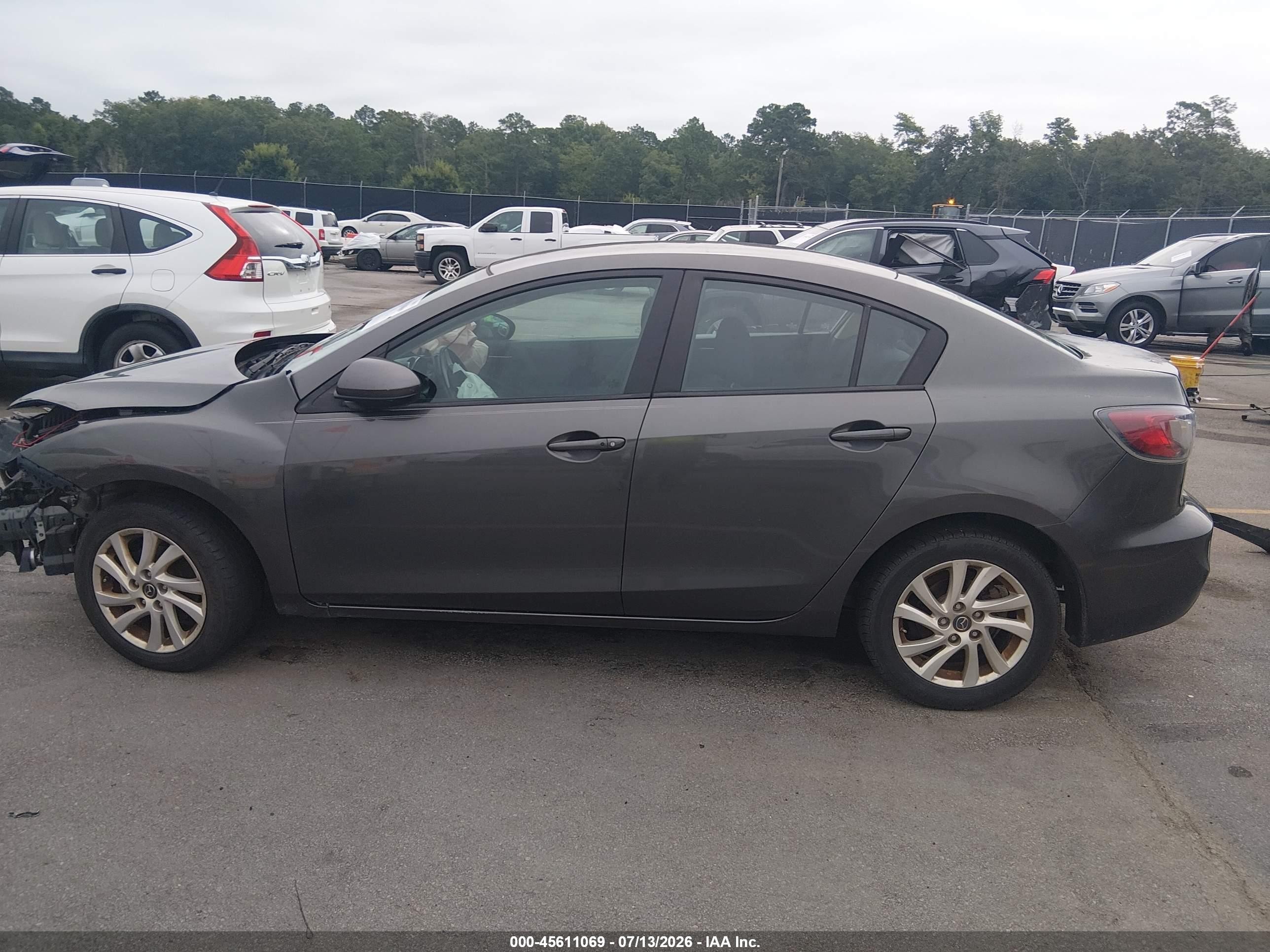 2013 Mazda Mazda3 I Touring Черный vin: JM1BL1V7XD1766832