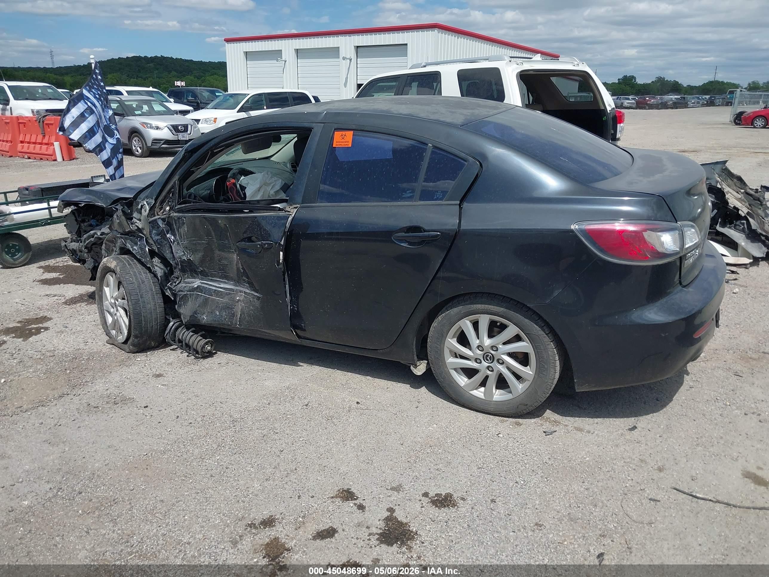 2013 Mazda Mazda3 I Touring Black vin: JM1BL1V7XD1832067