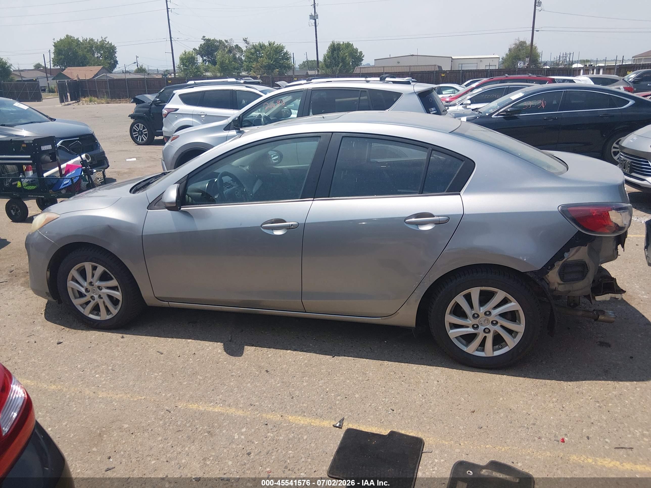 2012 Mazda Mazda3 I Touring Silver vin: JM1BL1V80C1613304