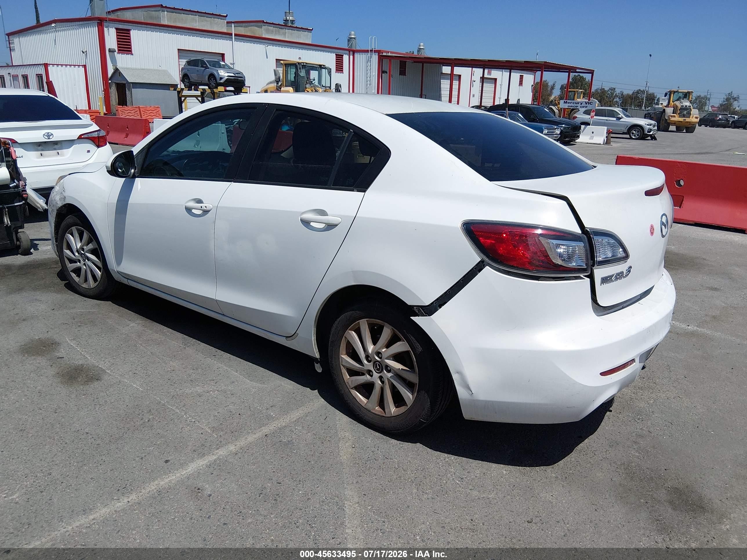 2013 Mazda Mazda3 I Touring Белый vin: JM1BL1V80D1704543