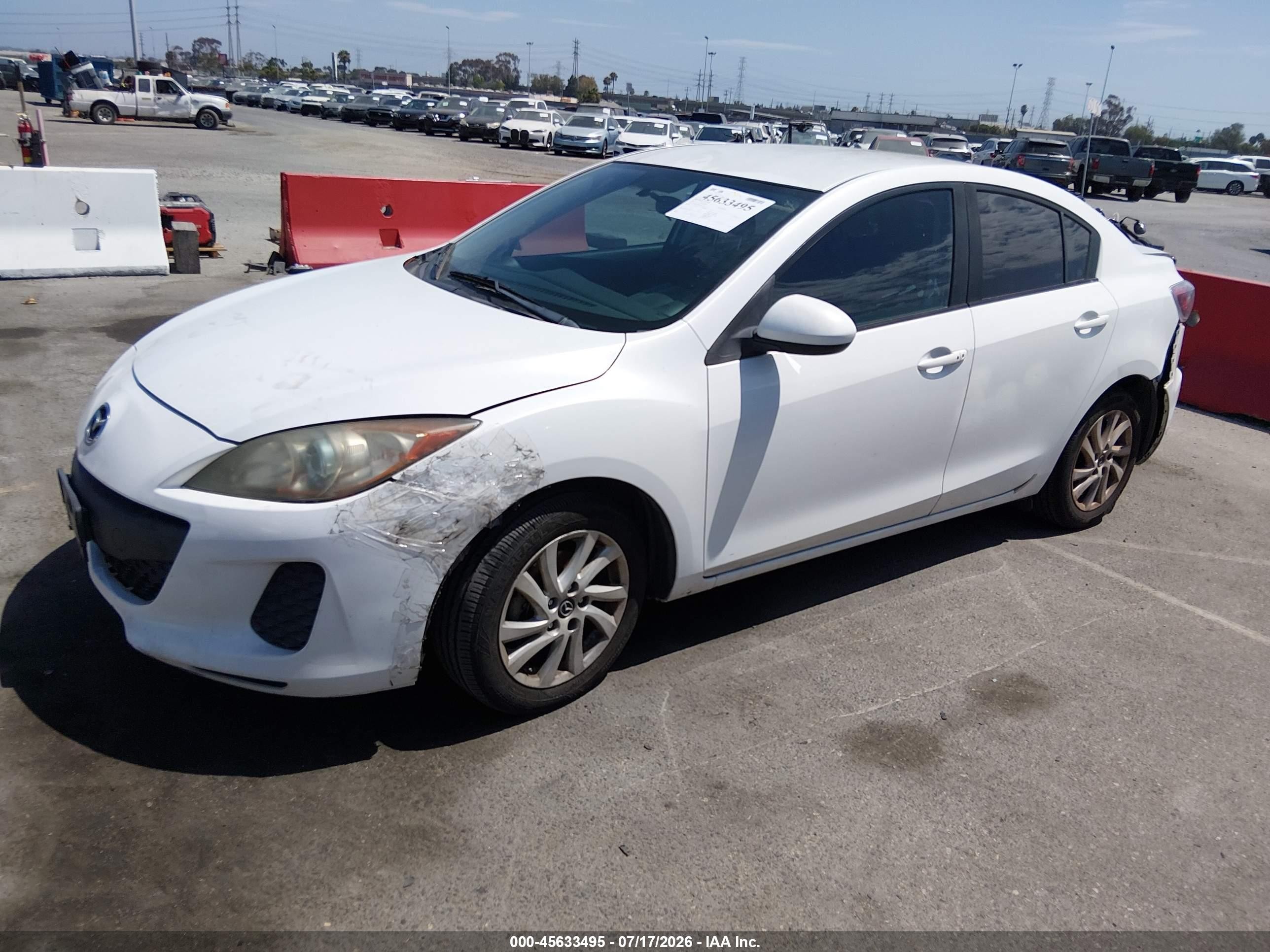 2013 Mazda Mazda3 I Touring Белый vin: JM1BL1V80D1704543
