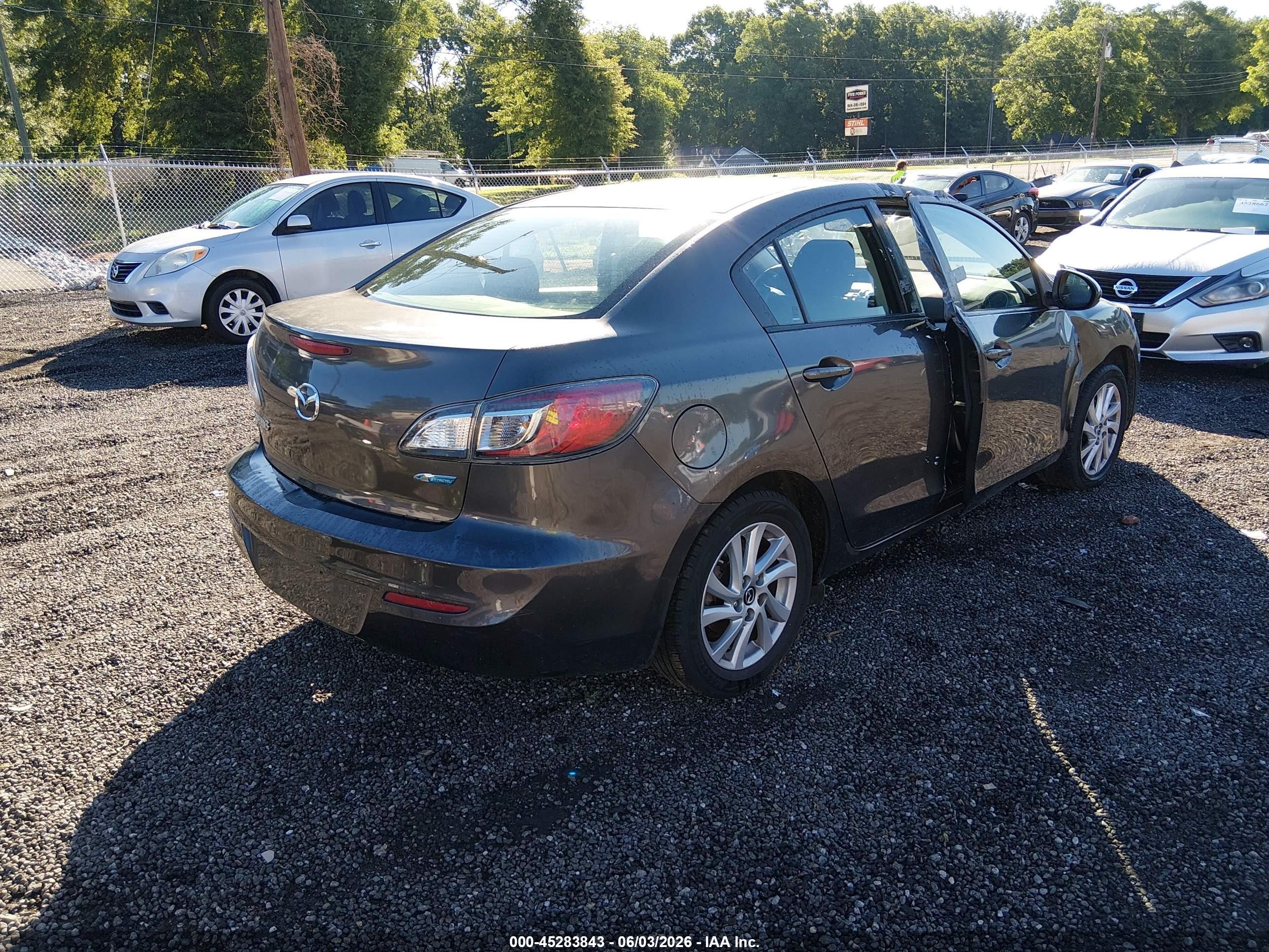 2013 Mazda Mazda3 I Touring Серый vin: JM1BL1V80D1715722
