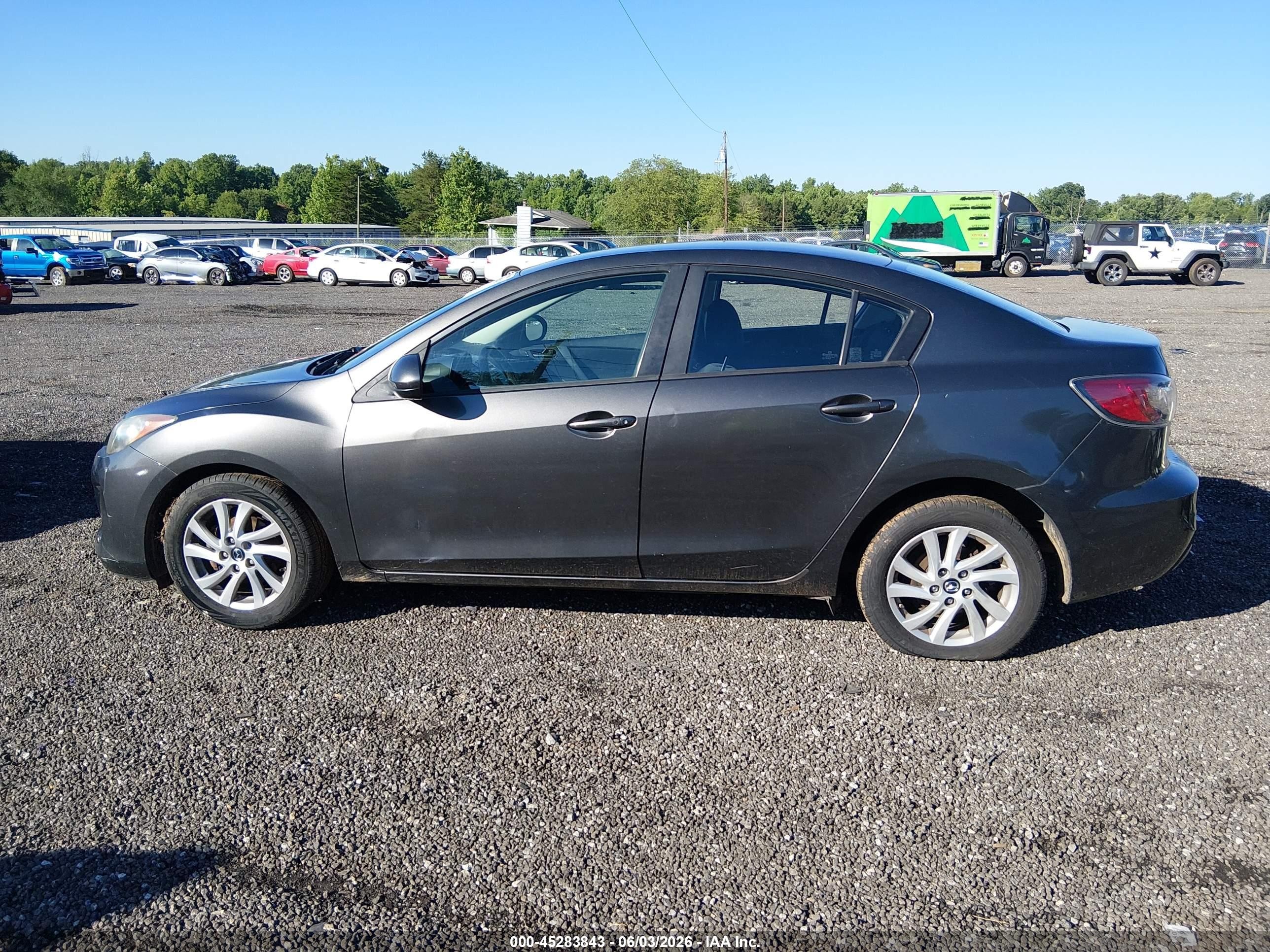 2013 Mazda Mazda3 I Touring Серый vin: JM1BL1V80D1715722