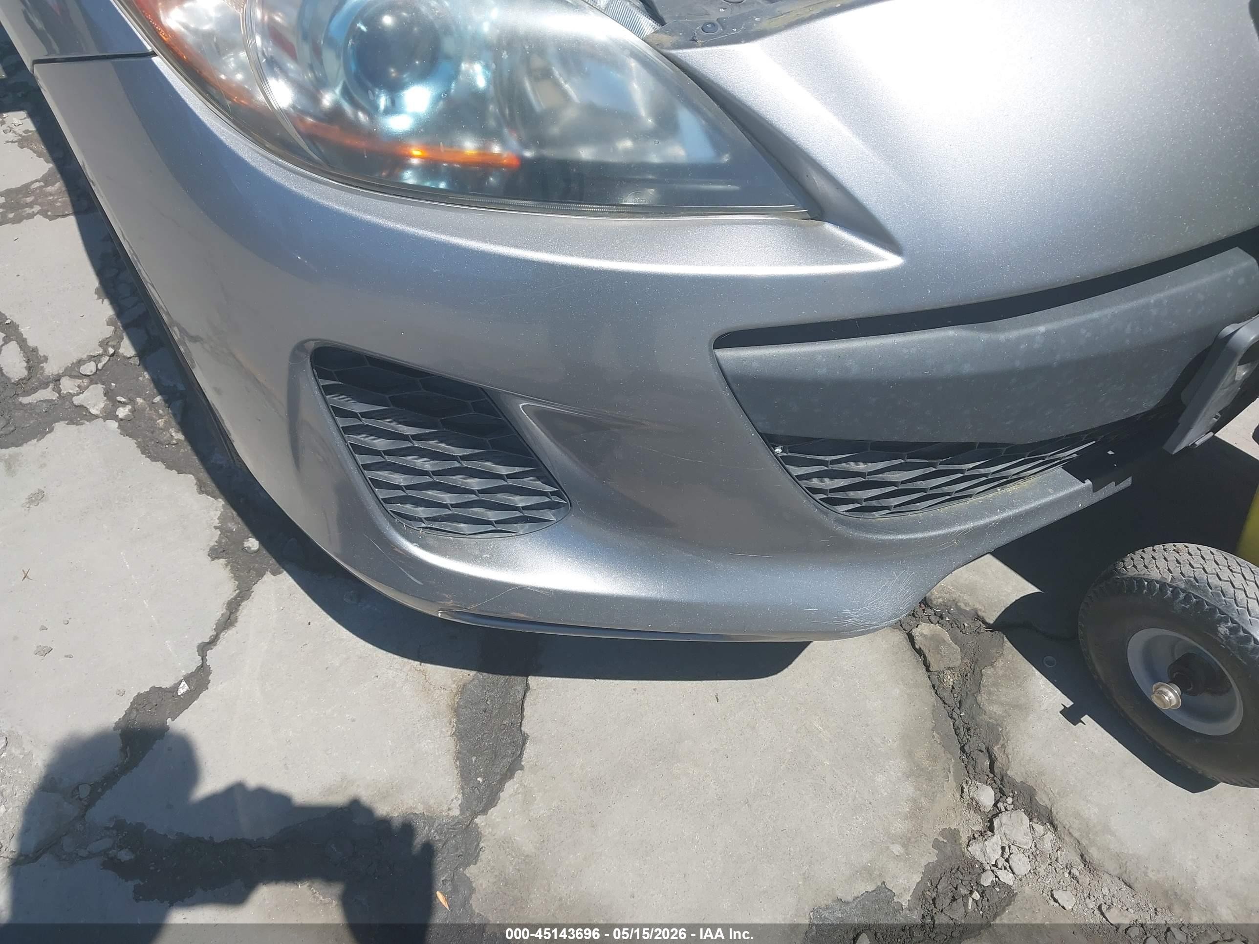 2012 Mazda Mazda3 I Touring Silver vin: JM1BL1V81C1531095