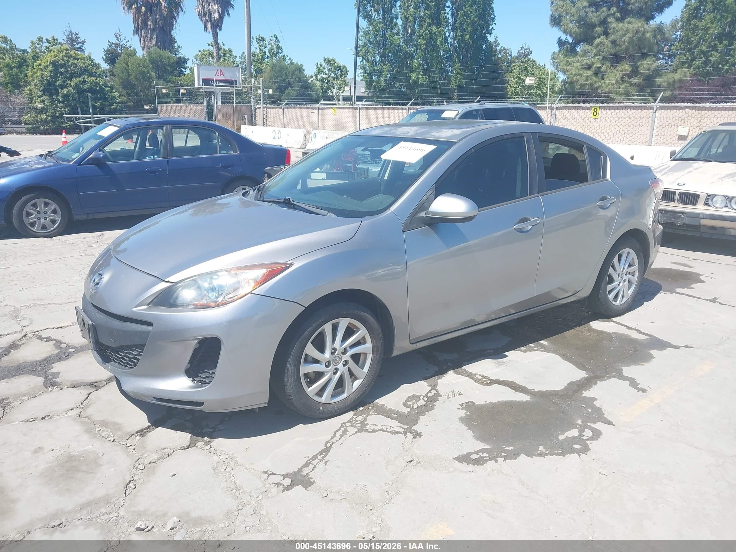 2012 Mazda Mazda3 I Touring Silver vin: JM1BL1V81C1531095