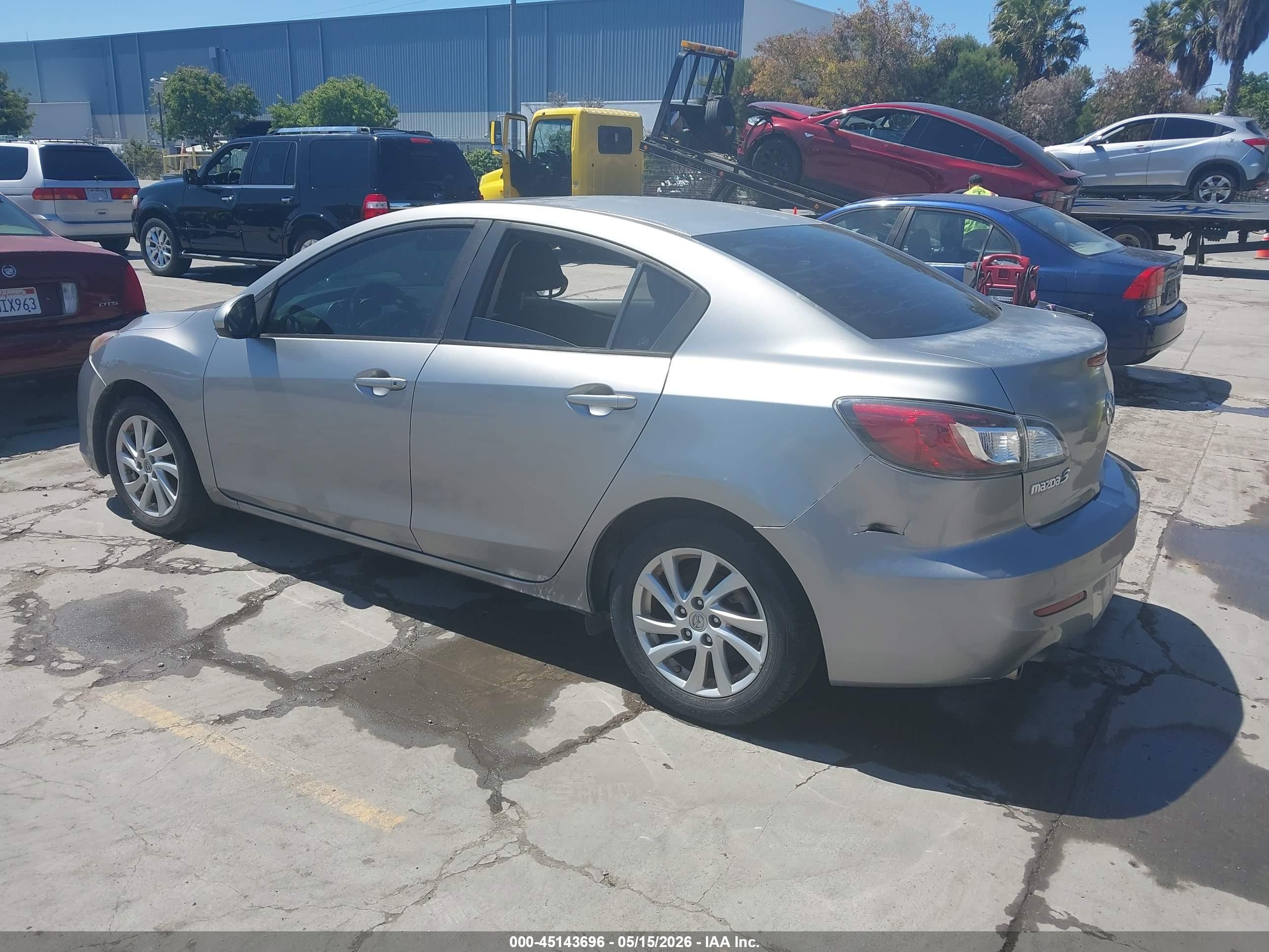 2012 Mazda Mazda3 I Touring Silver vin: JM1BL1V81C1531095