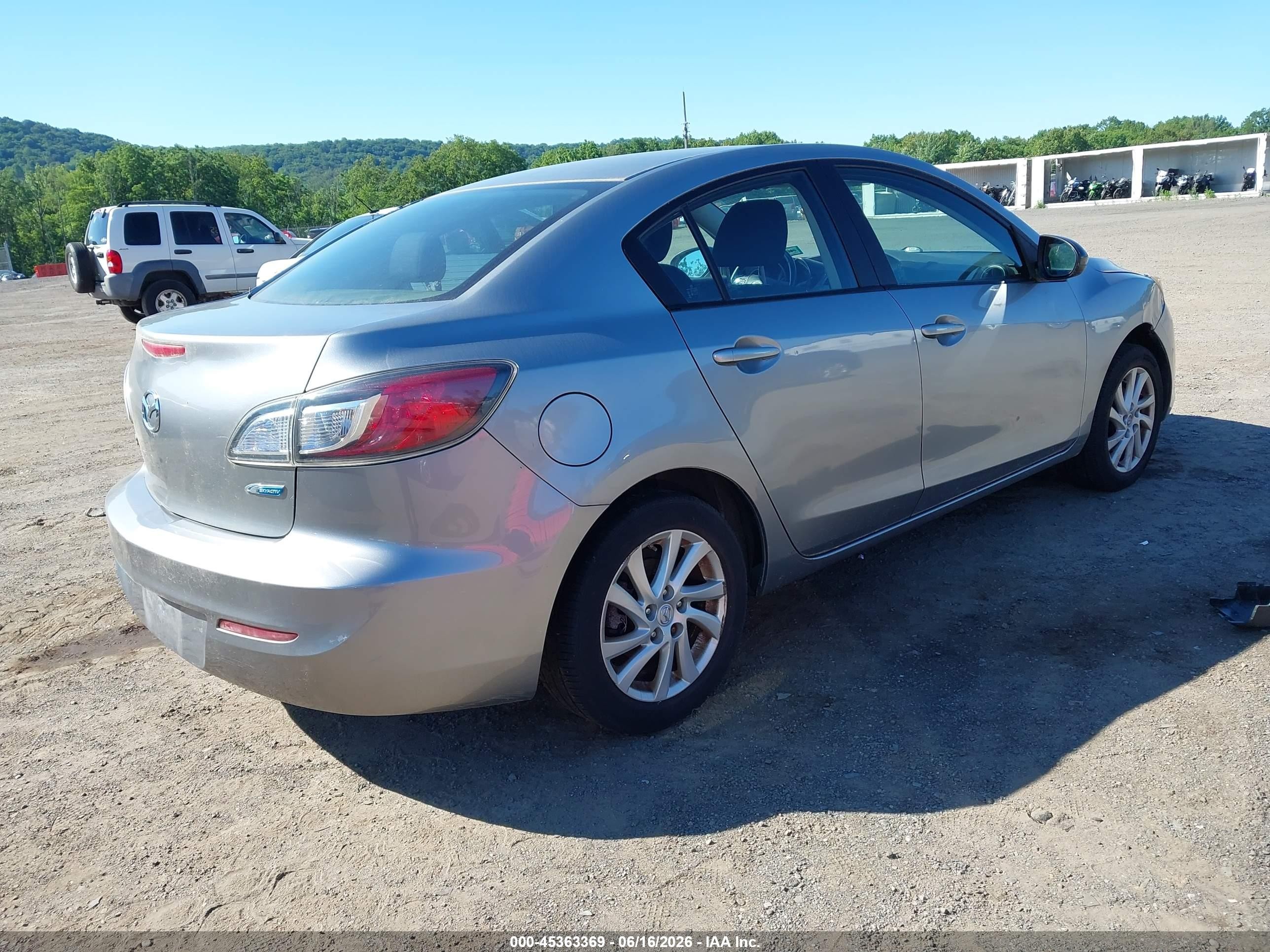 2012 Mazda Mazda3 I Touring Gray vin: JM1BL1V81C1565957
