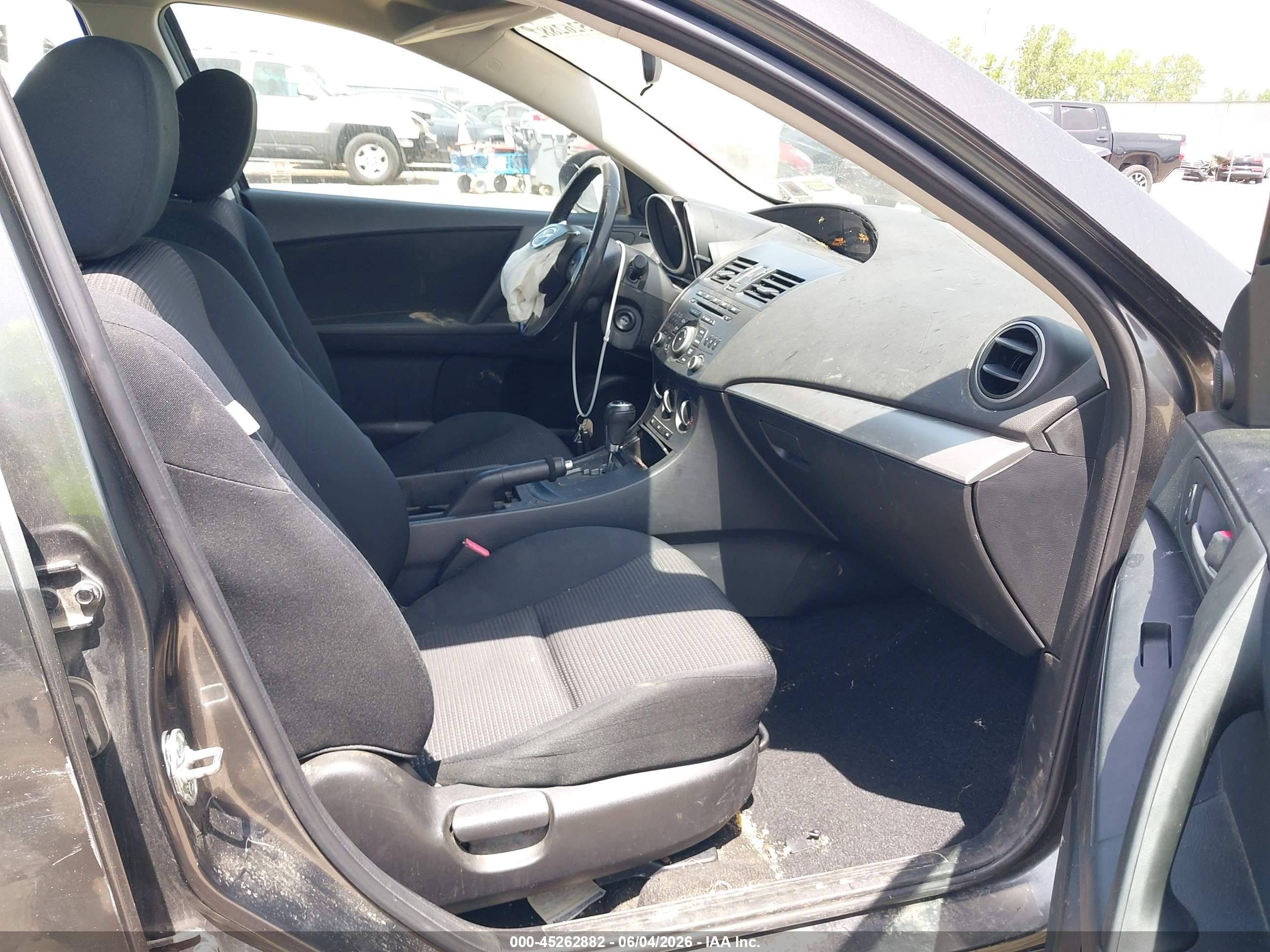 2012 Mazda Mazda3 I Touring Gray vin: JM1BL1V81C1648952