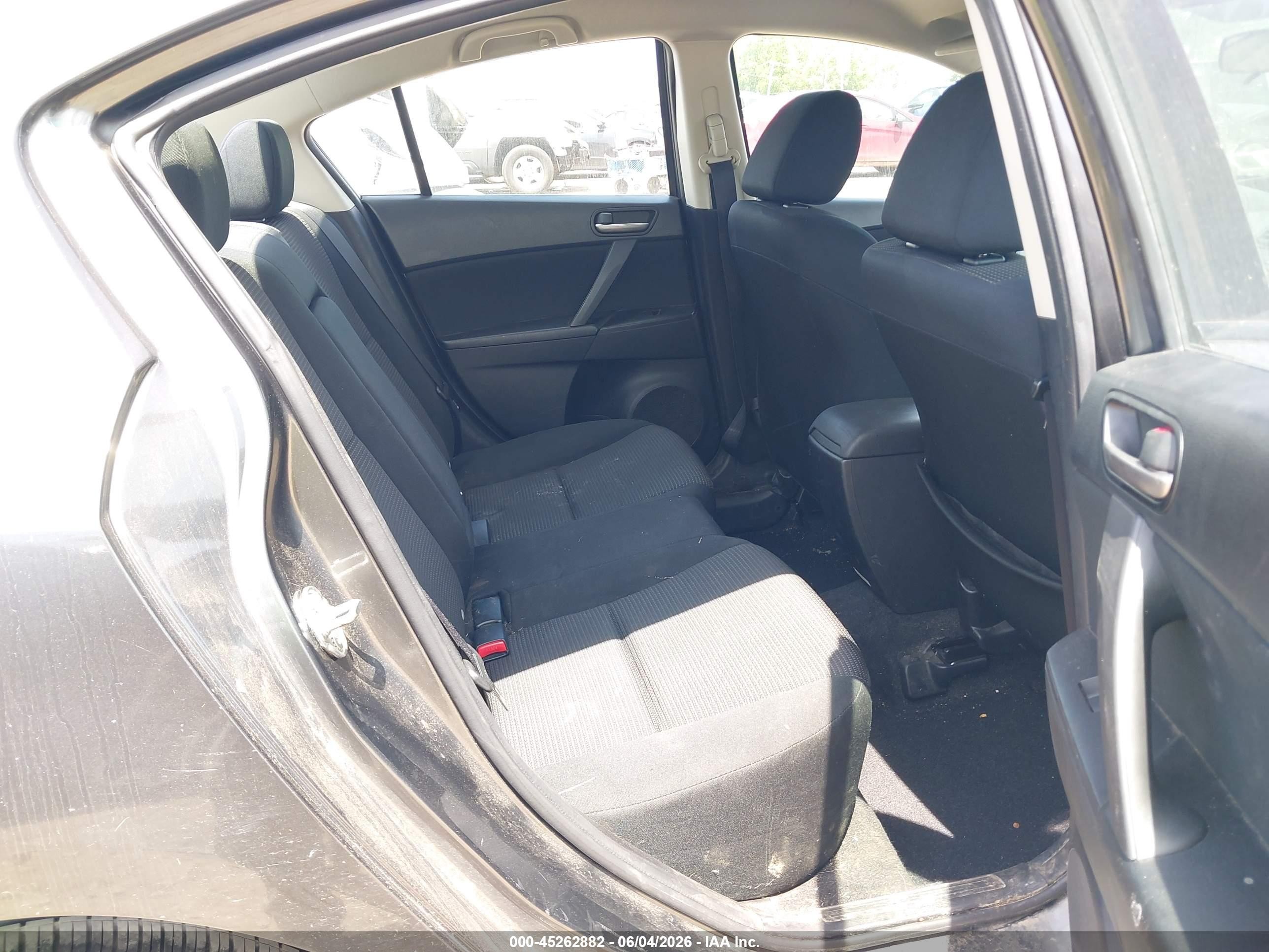 2012 Mazda Mazda3 I Touring Gray vin: JM1BL1V81C1648952