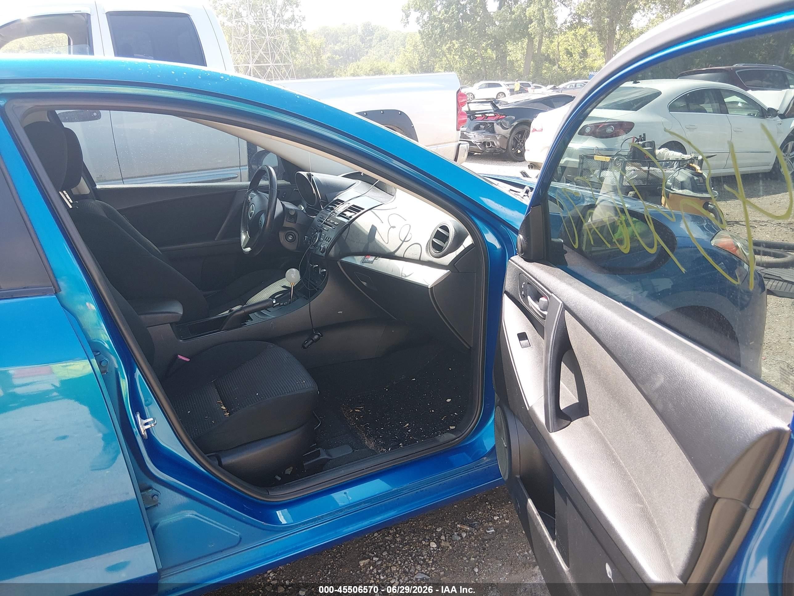2012 Mazda Mazda3 I Touring Синий vin: JM1BL1V81C1689050