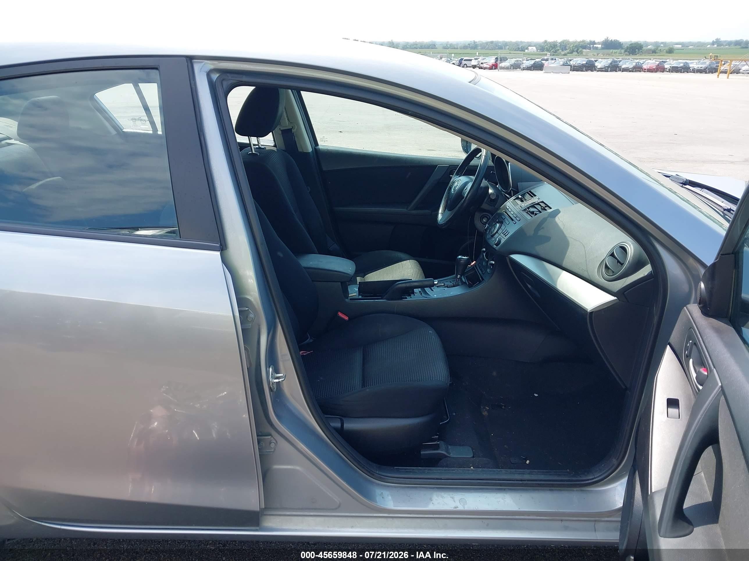 2012 Mazda Mazda3 I Touring Silver vin: JM1BL1V82C1609285