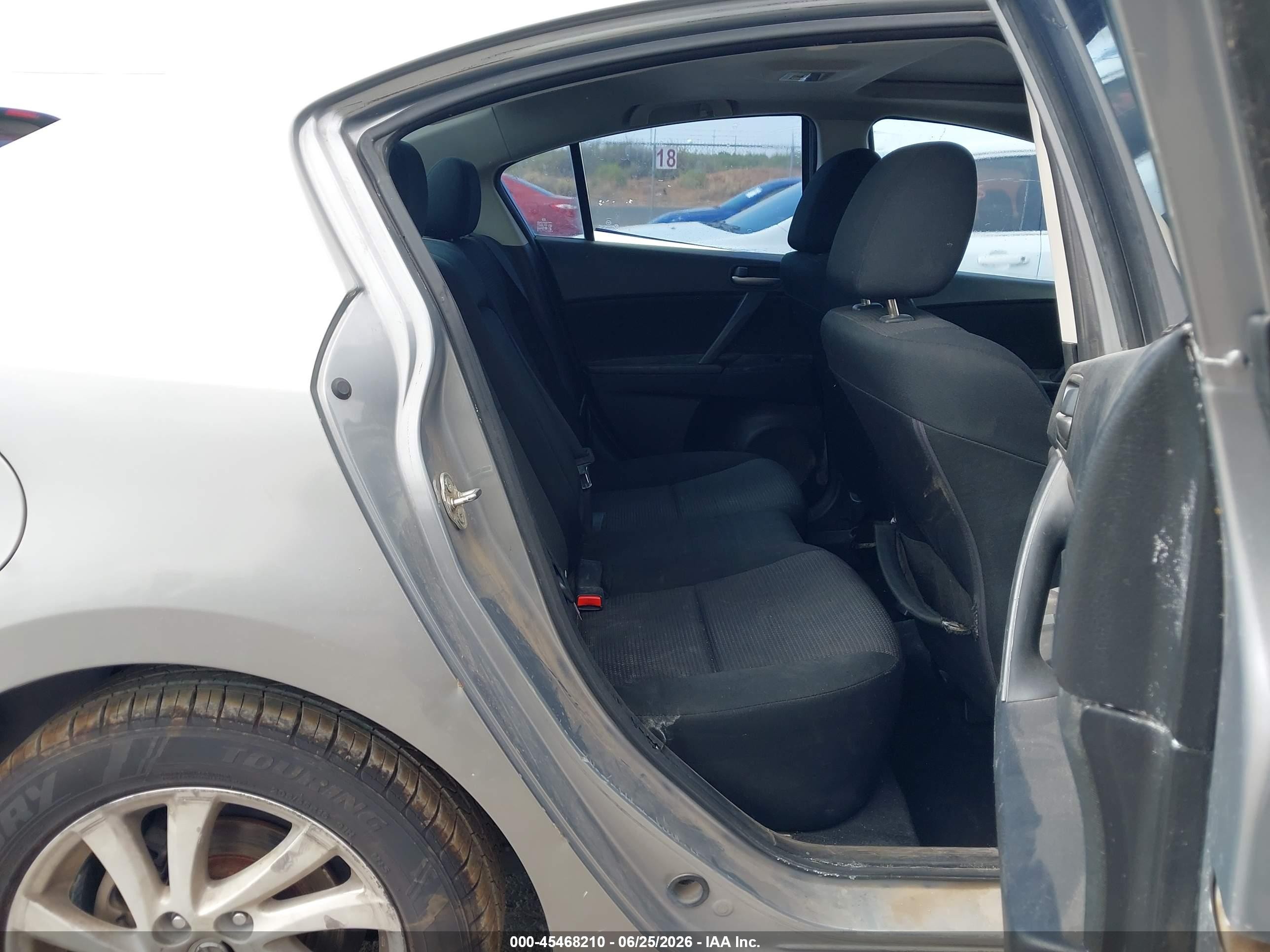 2012 Mazda Mazda3 I Touring Silver vin: JM1BL1V83C1594859