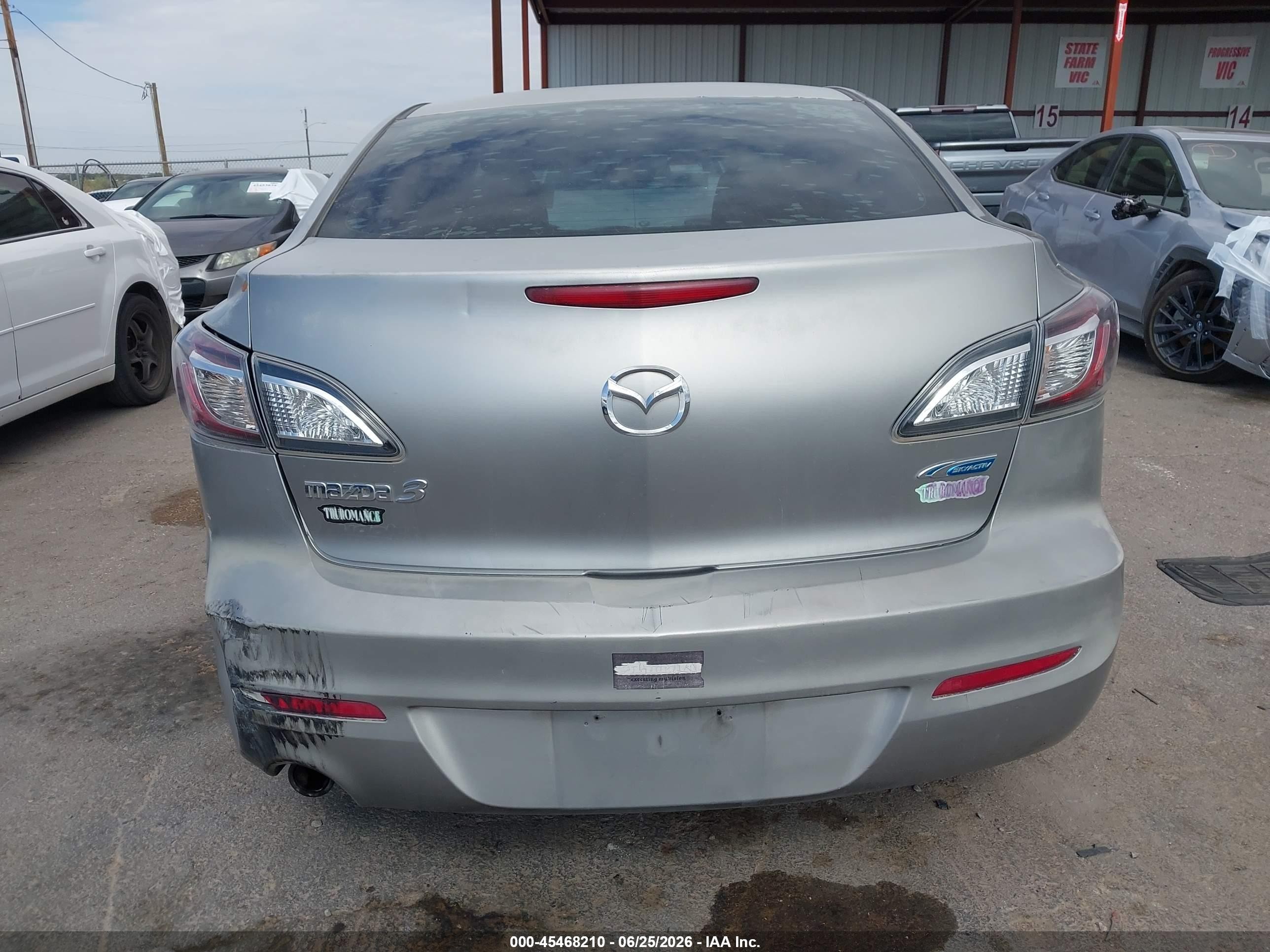 2012 Mazda Mazda3 I Touring Silver vin: JM1BL1V83C1594859