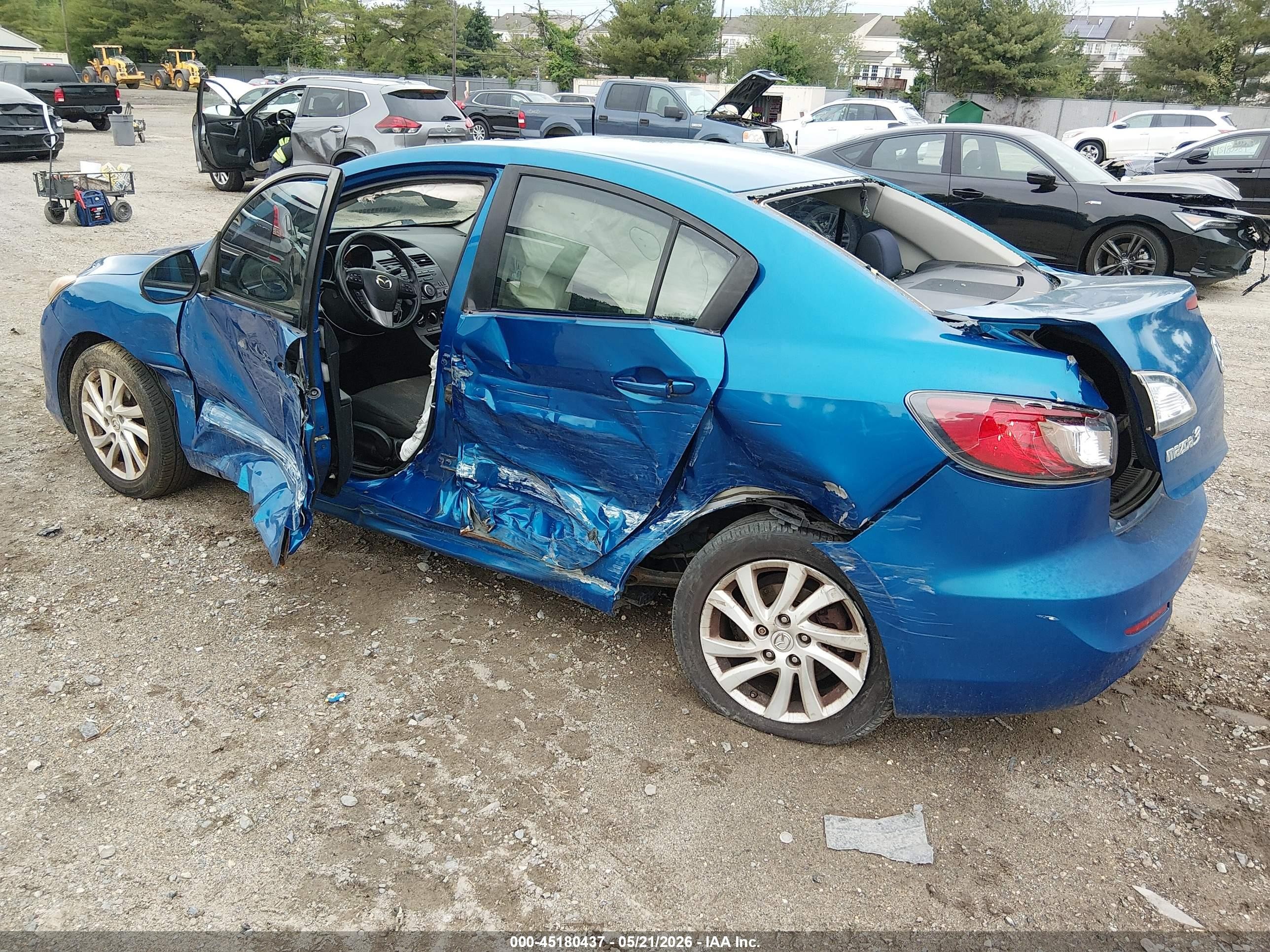 2012 Mazda Mazda3 I Touring Blue vin: JM1BL1V83C1654588
