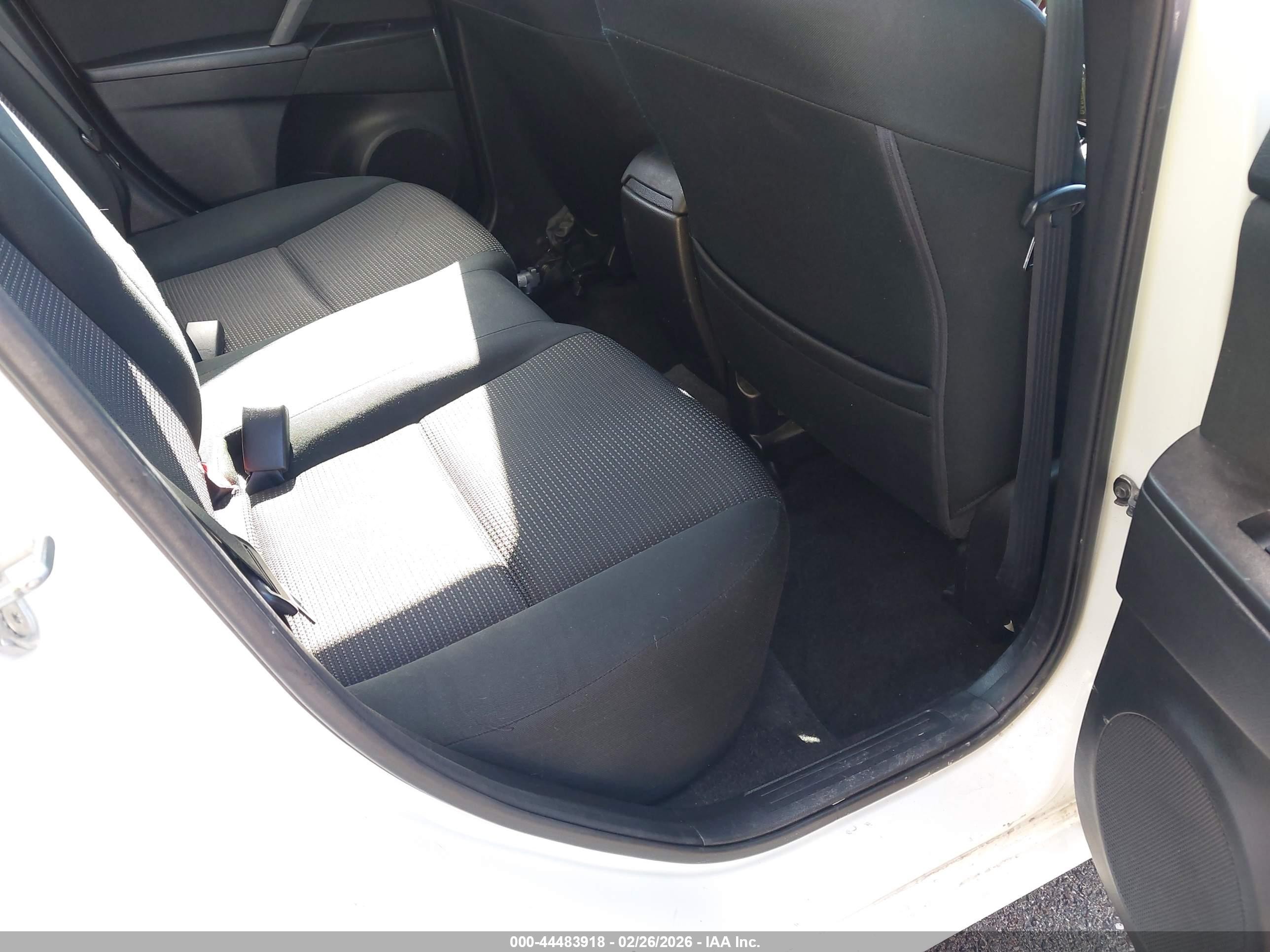 2013 Mazda Mazda3 I Touring Белый vin: JM1BL1V83D1713527