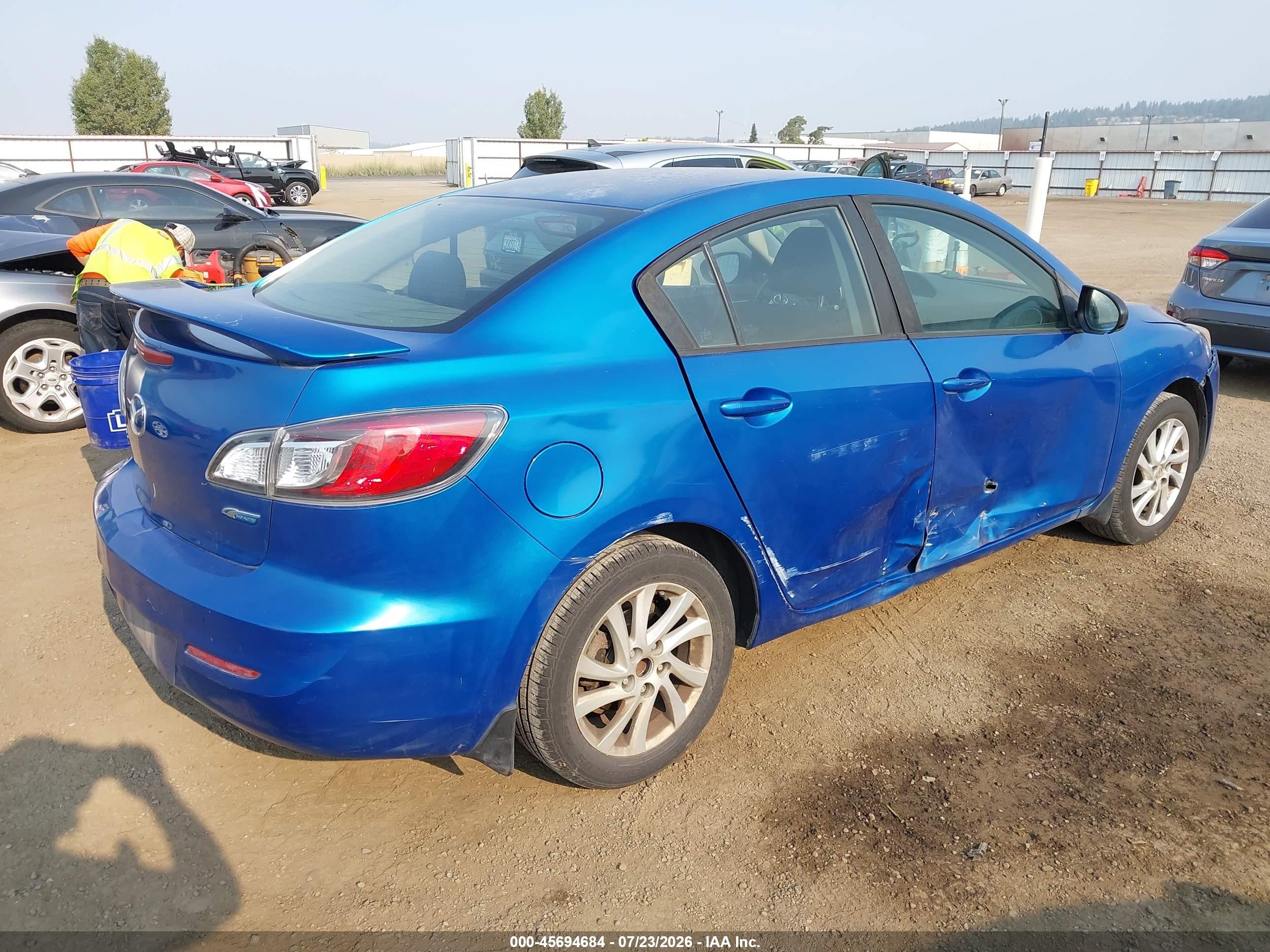 2012 Mazda Mazda3 I Touring Blue vin: JM1BL1V84C1677300