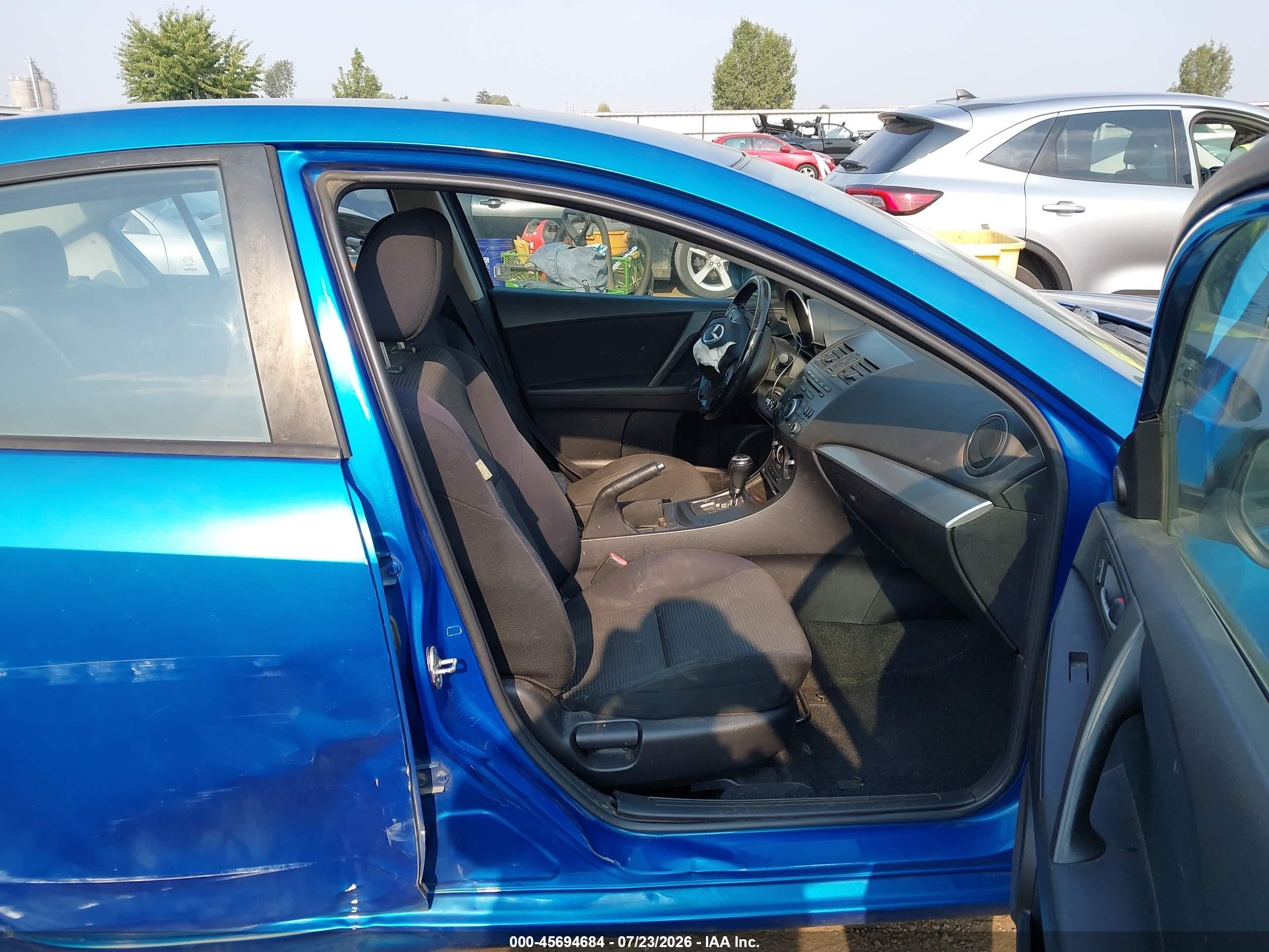 2012 Mazda Mazda3 I Touring Blue vin: JM1BL1V84C1677300