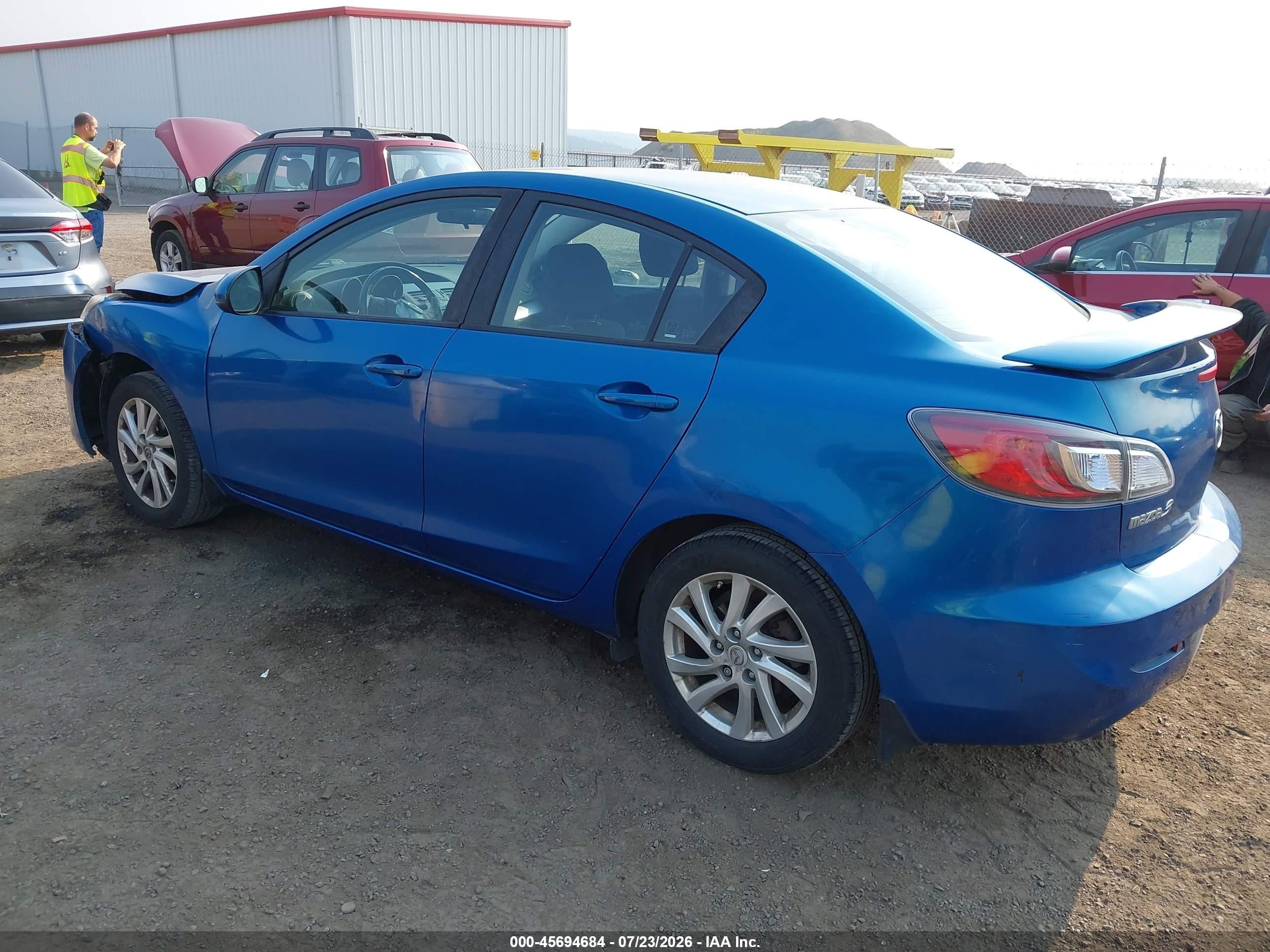 2012 Mazda Mazda3 I Touring Blue vin: JM1BL1V84C1677300