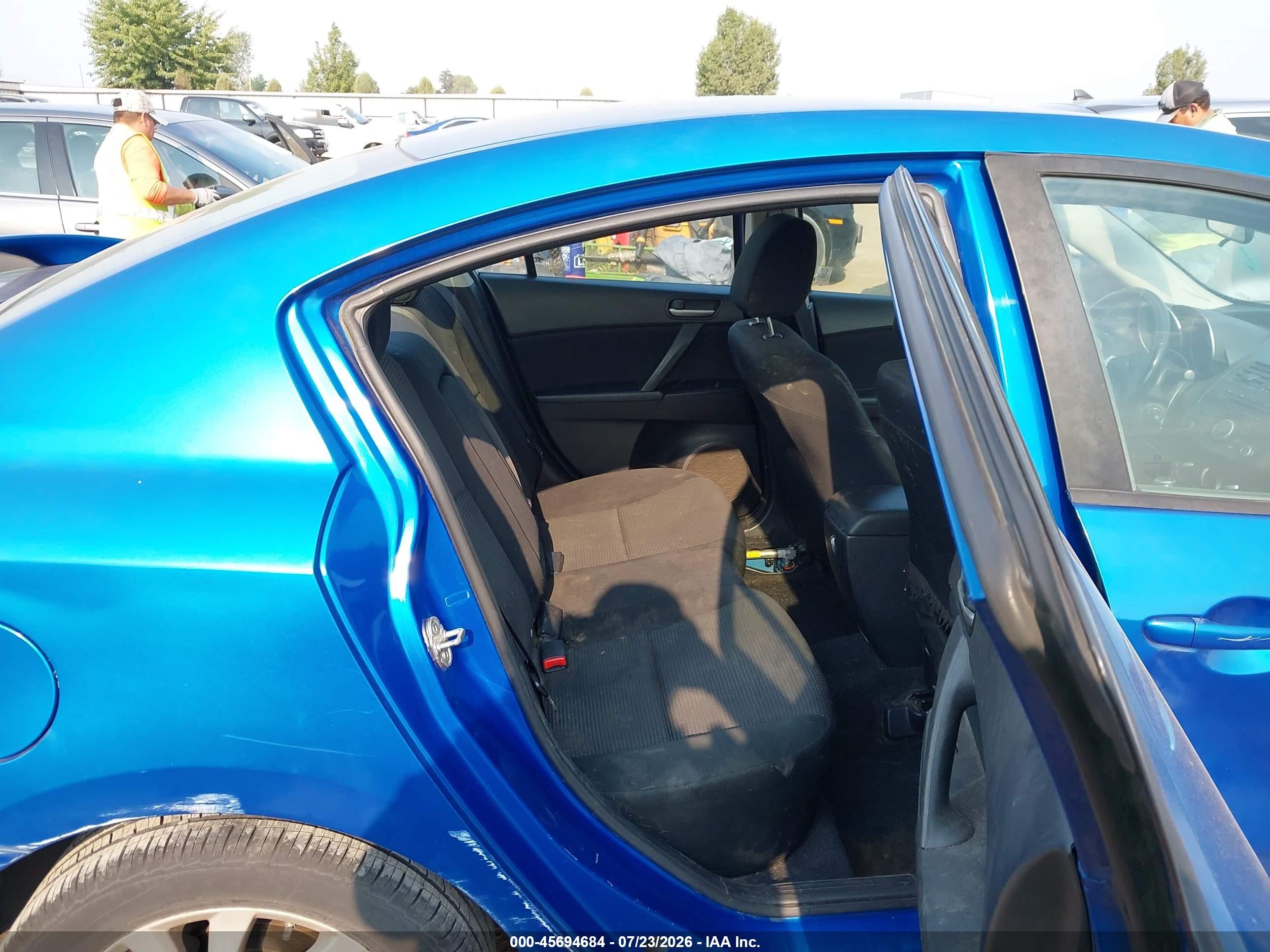 2012 Mazda Mazda3 I Touring Blue vin: JM1BL1V84C1677300