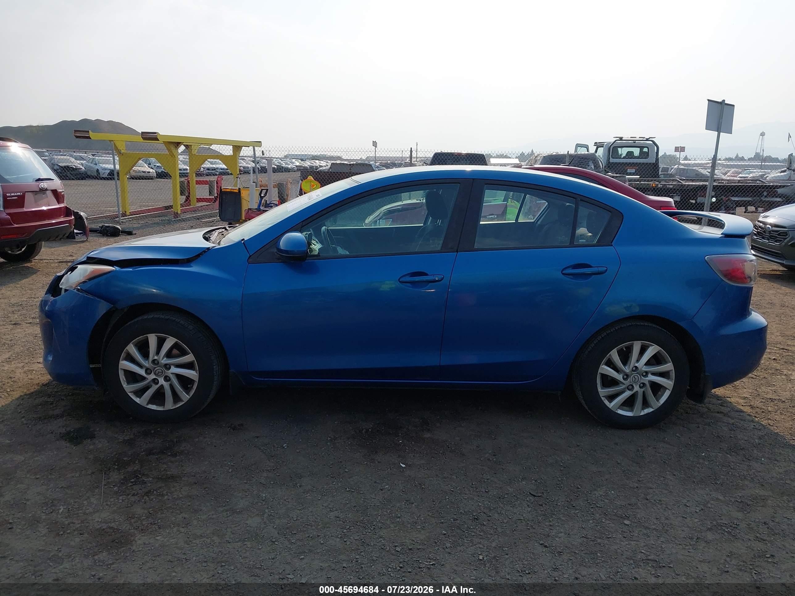 2012 Mazda Mazda3 I Touring Blue vin: JM1BL1V84C1677300