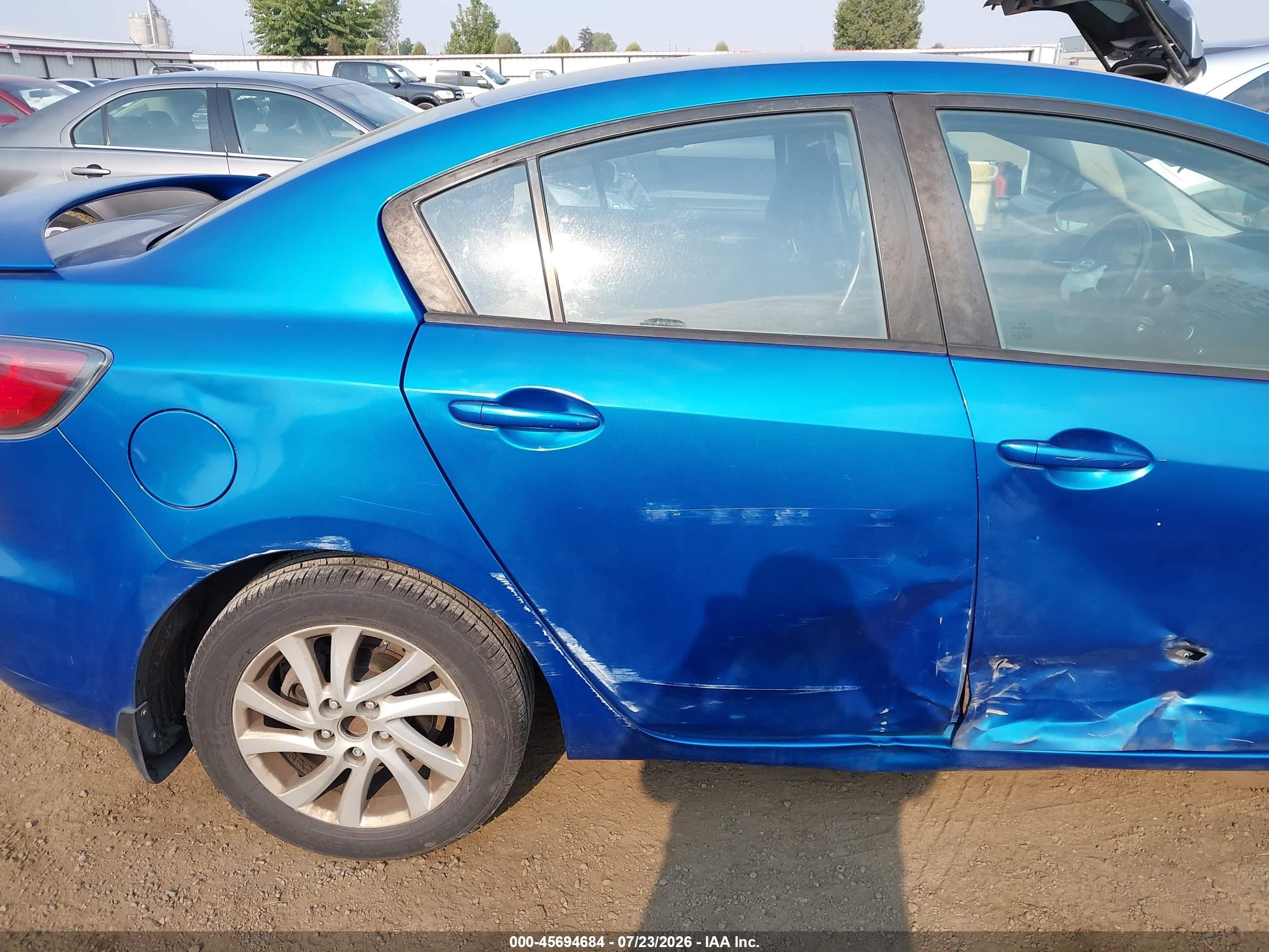 2012 Mazda Mazda3 I Touring Blue vin: JM1BL1V84C1677300