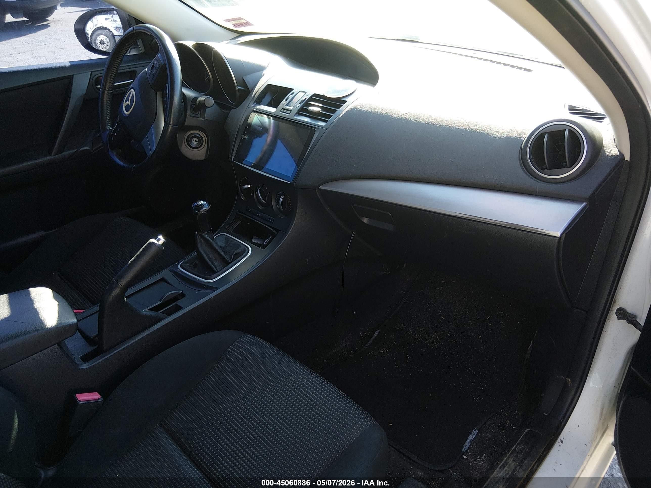 2012 Mazda Mazda3 I Touring Белый vin: JM1BL1V85C1649862