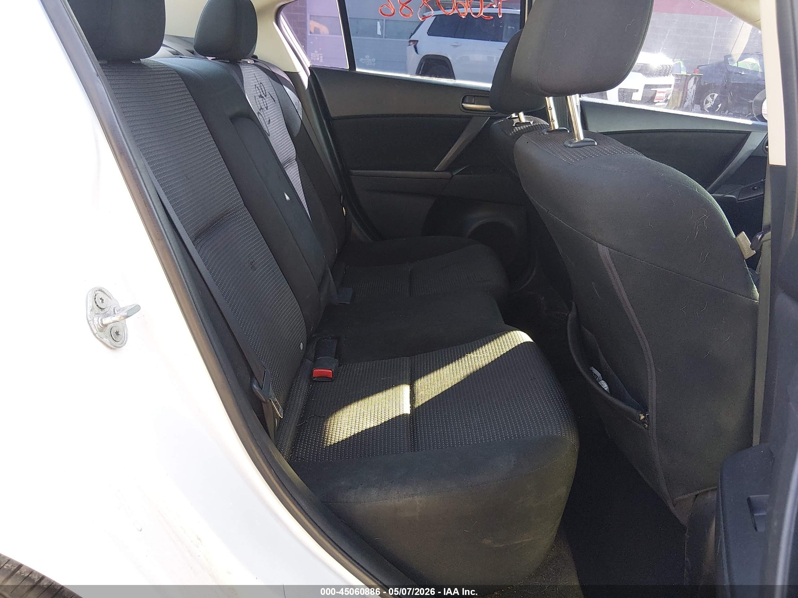 2012 Mazda Mazda3 I Touring Белый vin: JM1BL1V85C1649862