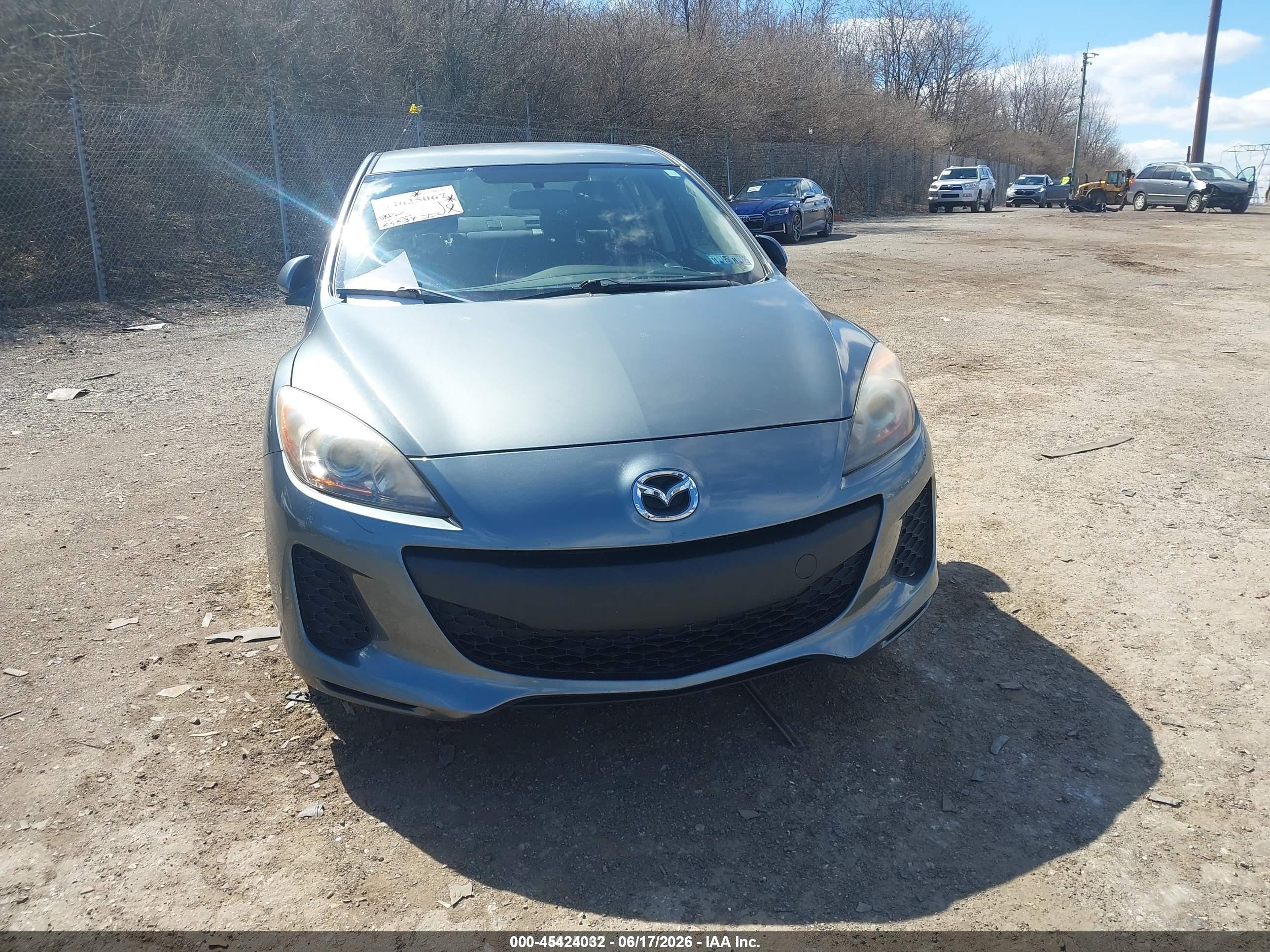 2012 Mazda Mazda3 I Touring Blue vin: JM1BL1V85C1659551