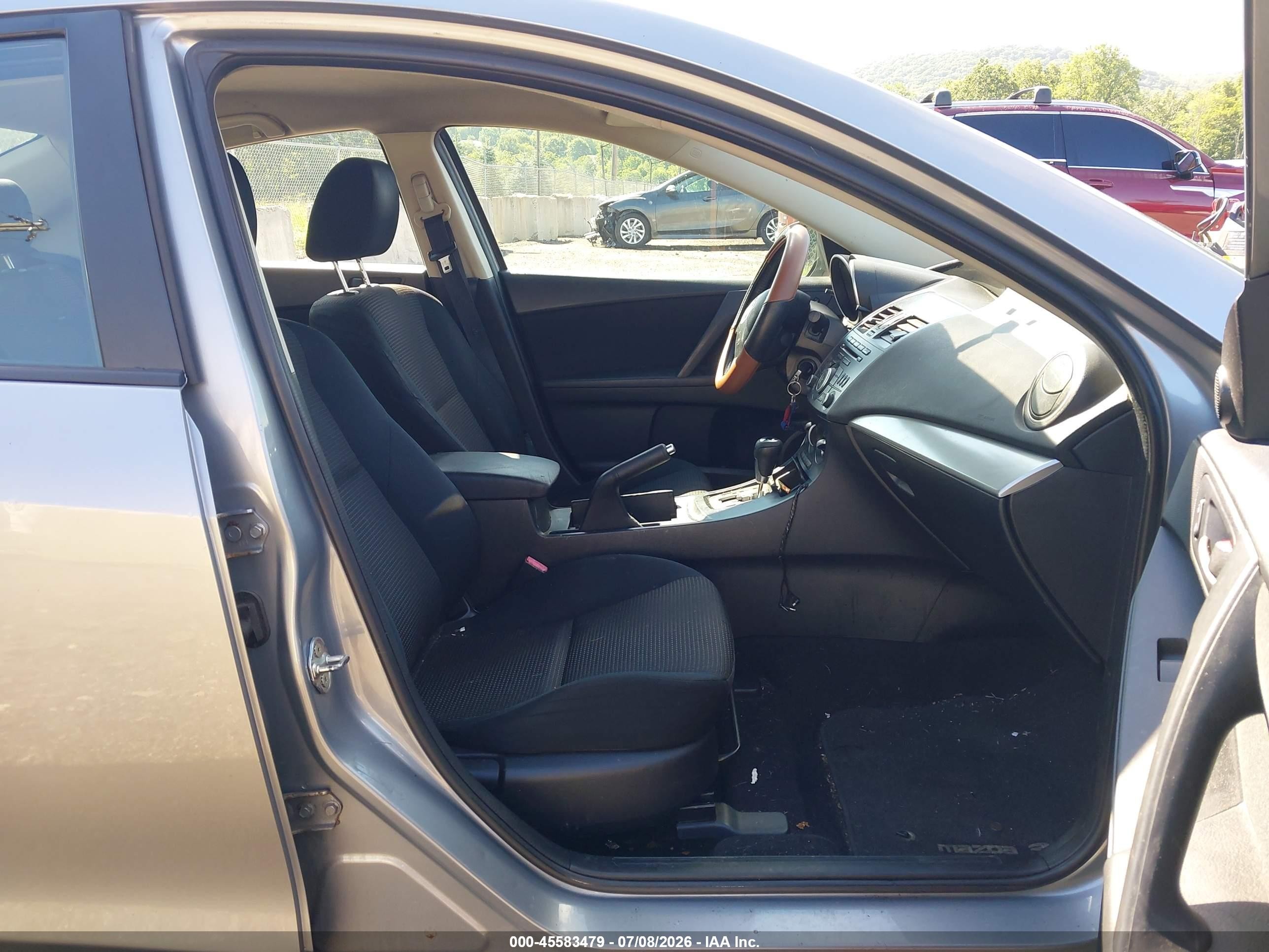 2012 Mazda Mazda3 I Touring Gray vin: JM1BL1V86C1523686