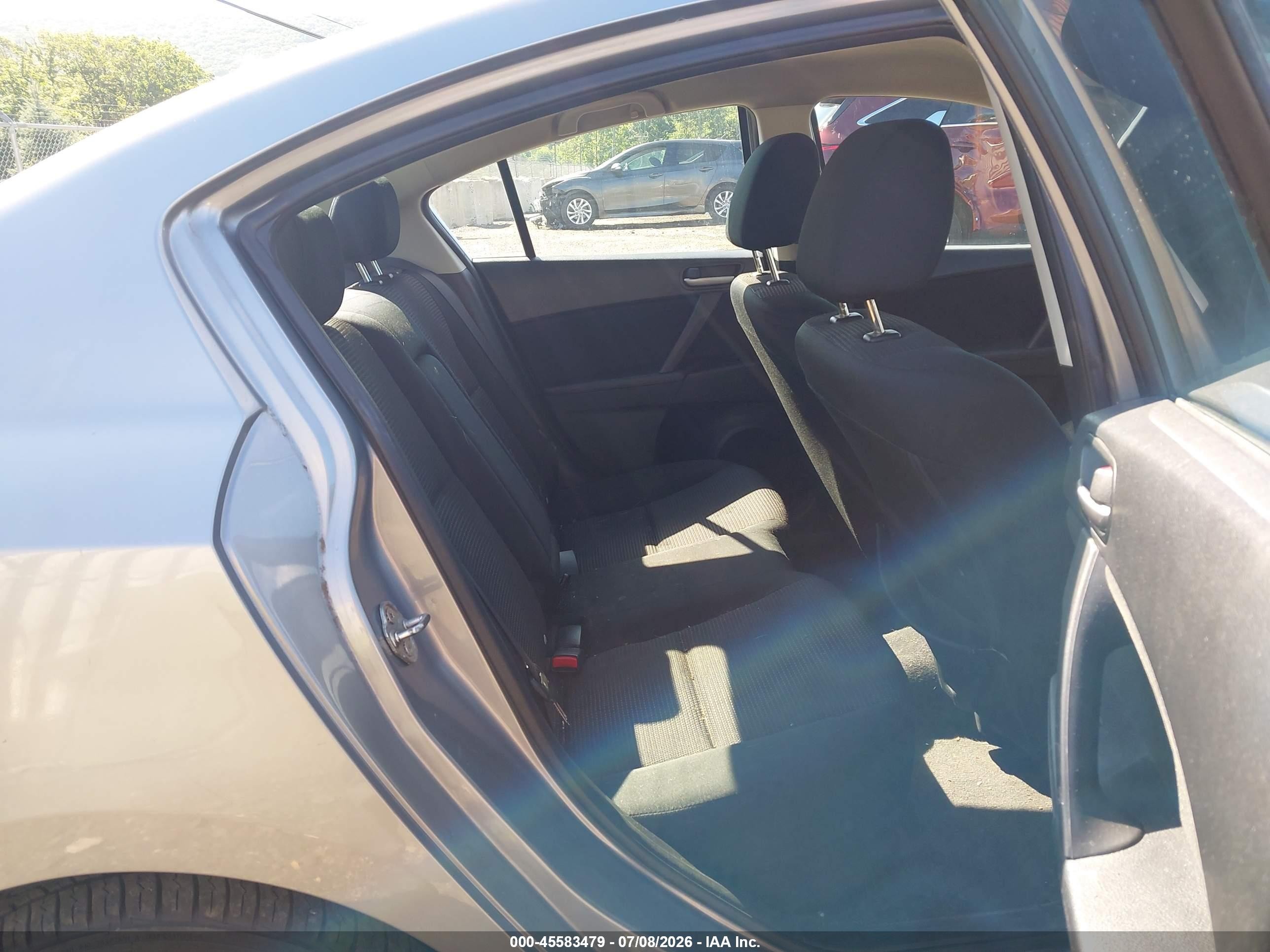 2012 Mazda Mazda3 I Touring Gray vin: JM1BL1V86C1523686