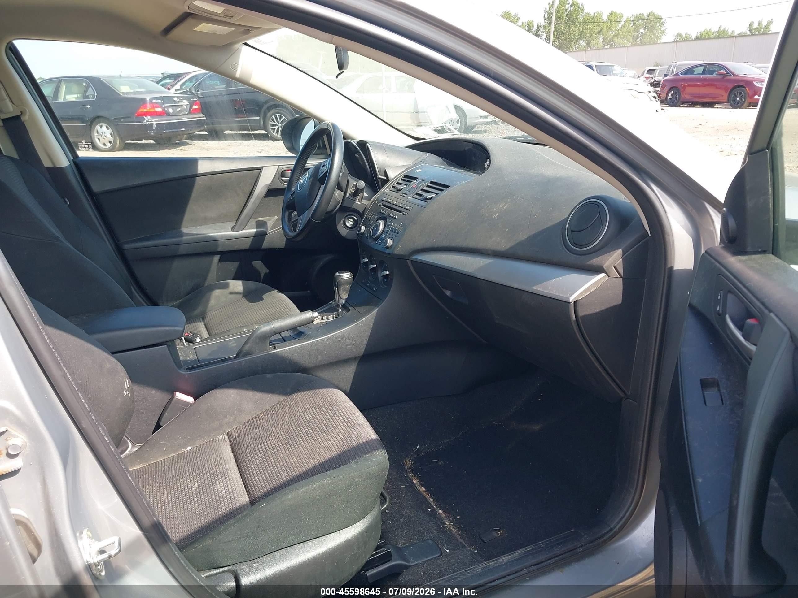 2012 Mazda Mazda3 I Touring Silver vin: JM1BL1V86C1544750