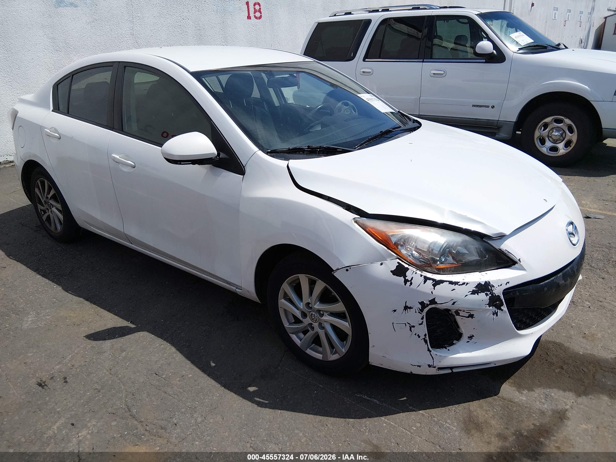 2012 Mazda Mazda3 I Touring White vin: JM1BL1V87C1625885