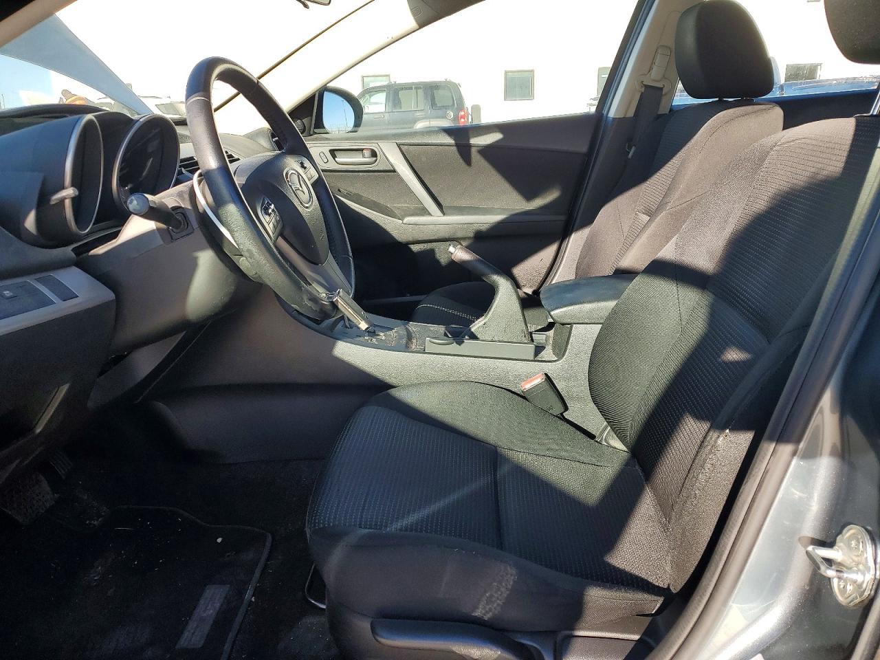 2012 Mazd Mazda3 I Gray vin: JM1BL1V88C1693371